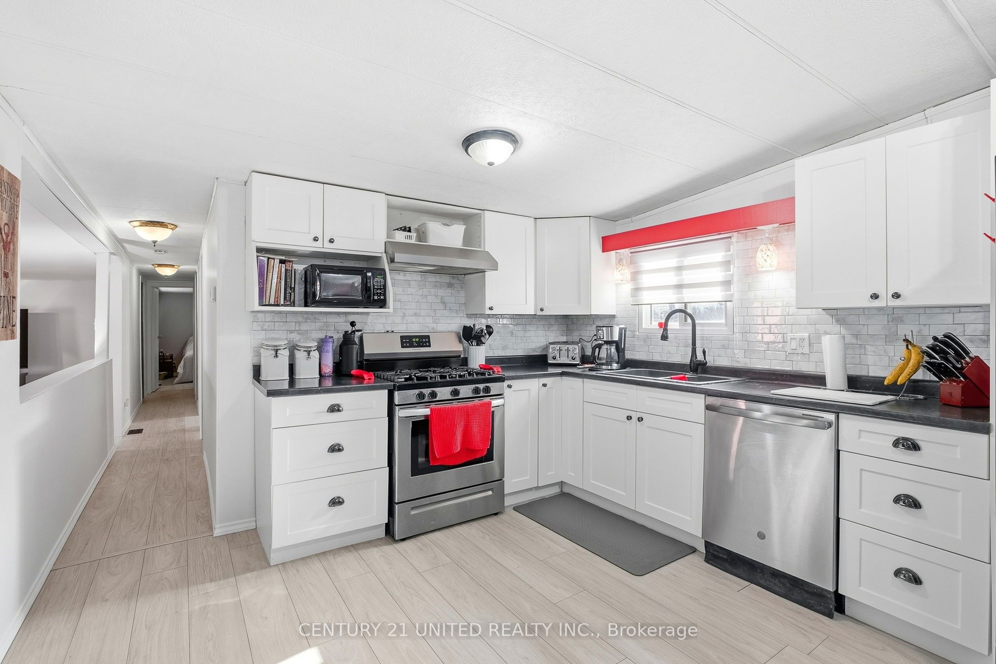 49 Hillview Drive Property Photo 13