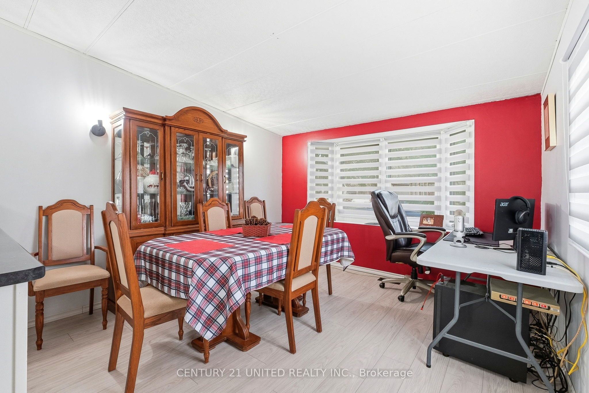 49 Hillview Drive Property Photo 17