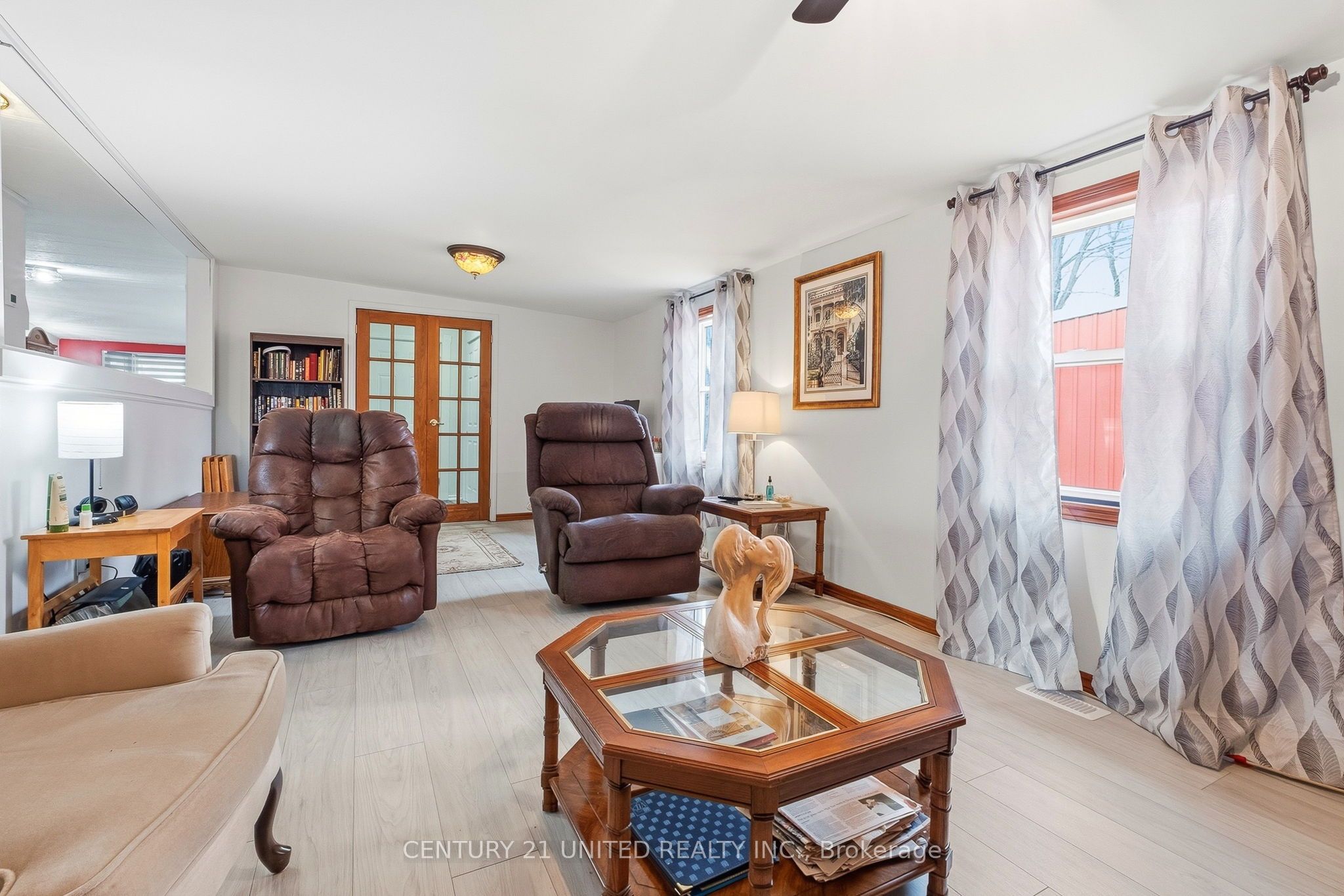 49 Hillview Drive Property Photo 24