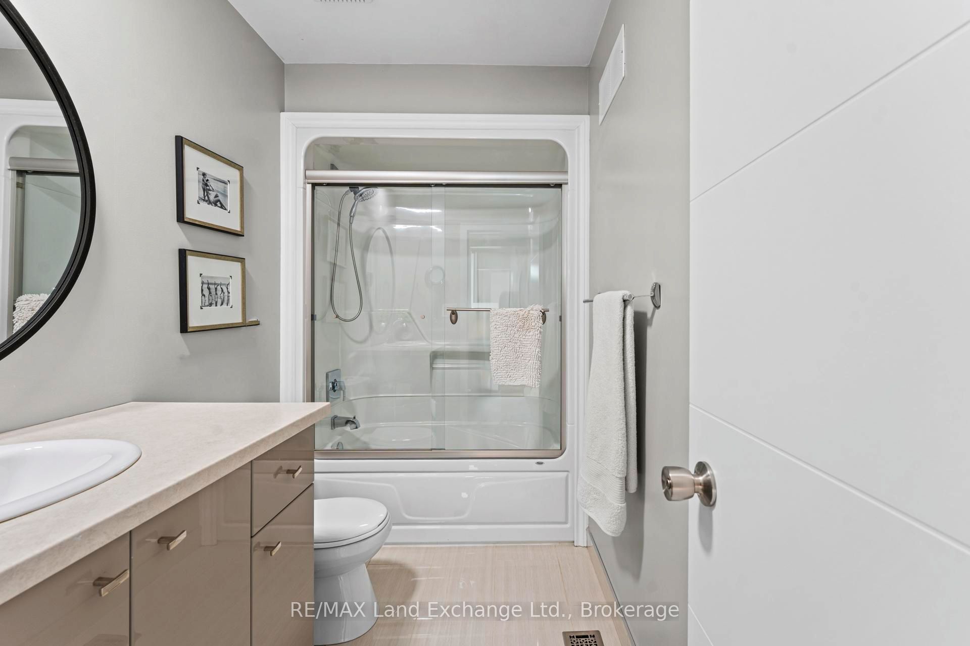 222 Penetangore Row Property Photo 20