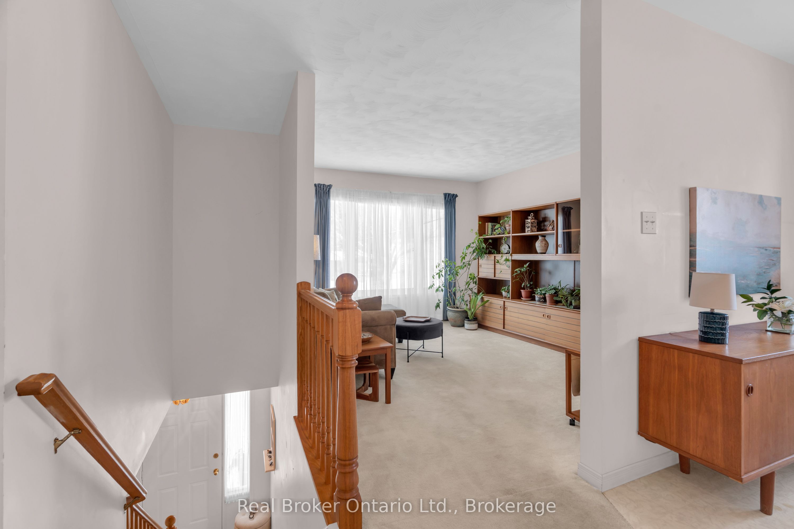 50 South Drive Property Photo 2