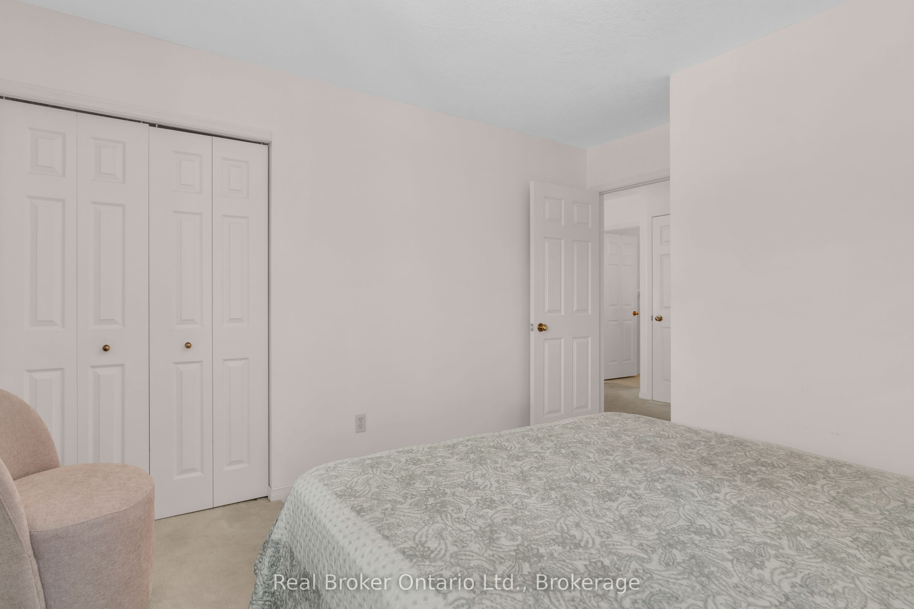 50 South Drive Property Photo 13