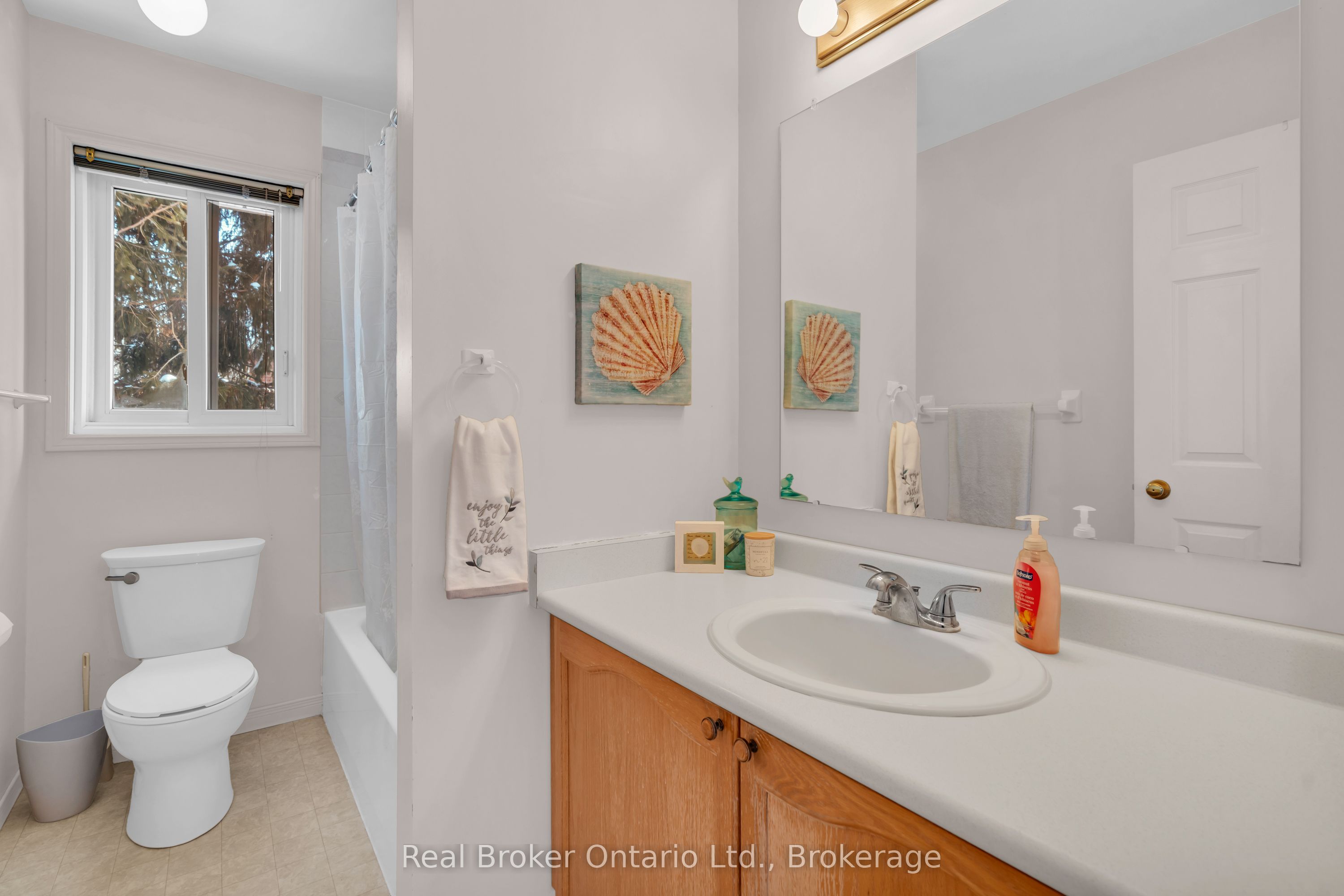 50 South Drive Property Photo 14
