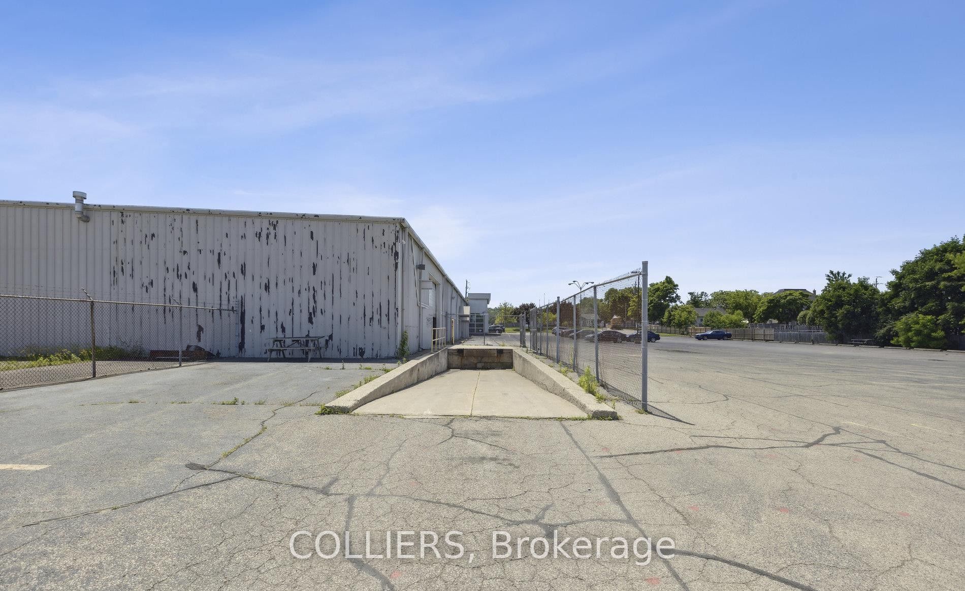 555 Barton Street Property Photo 13