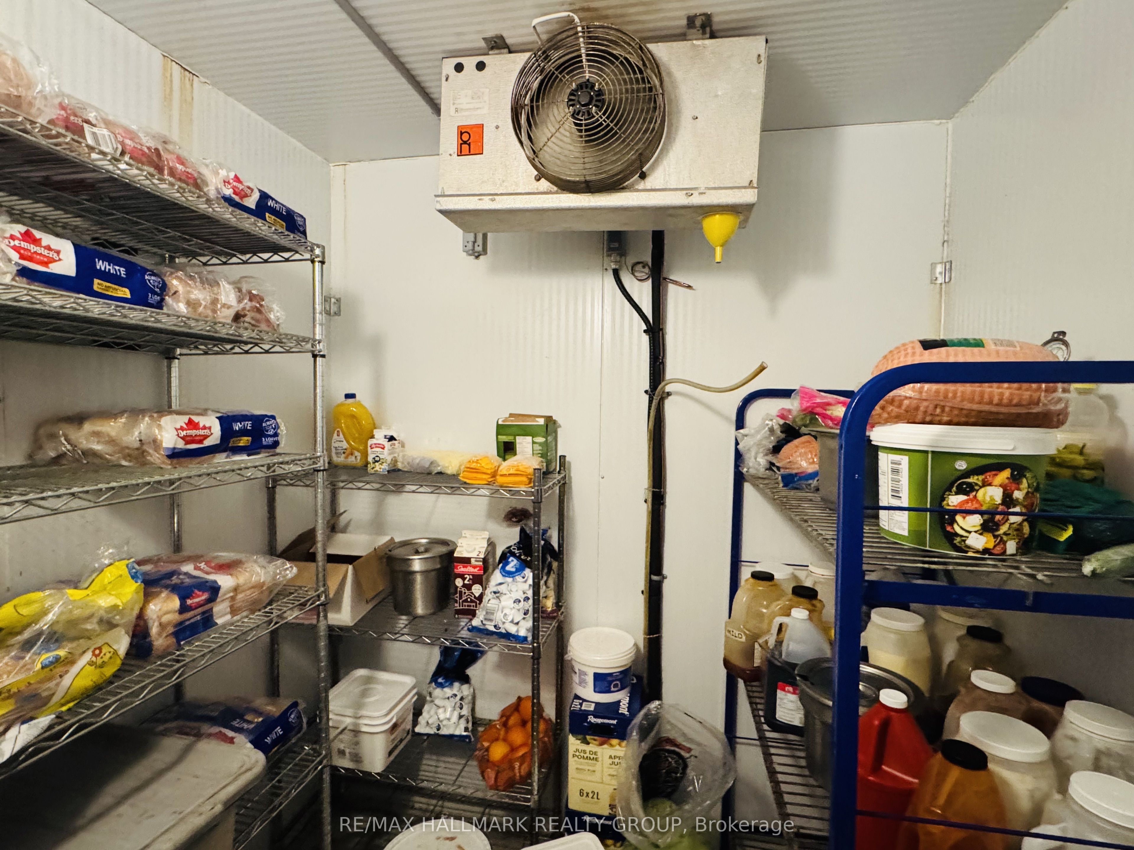 33 Queen St Street Property Photo 10