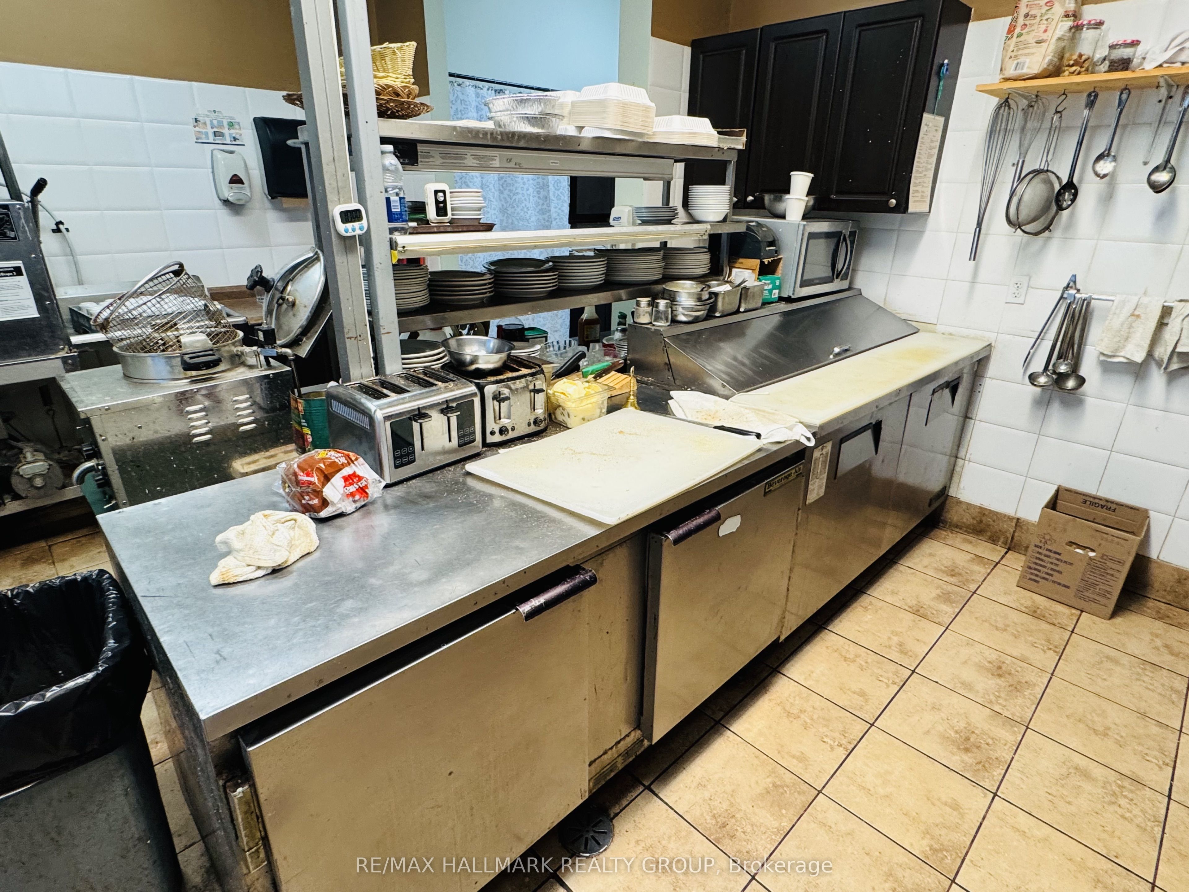 33 Queen St Street Property Photo 18