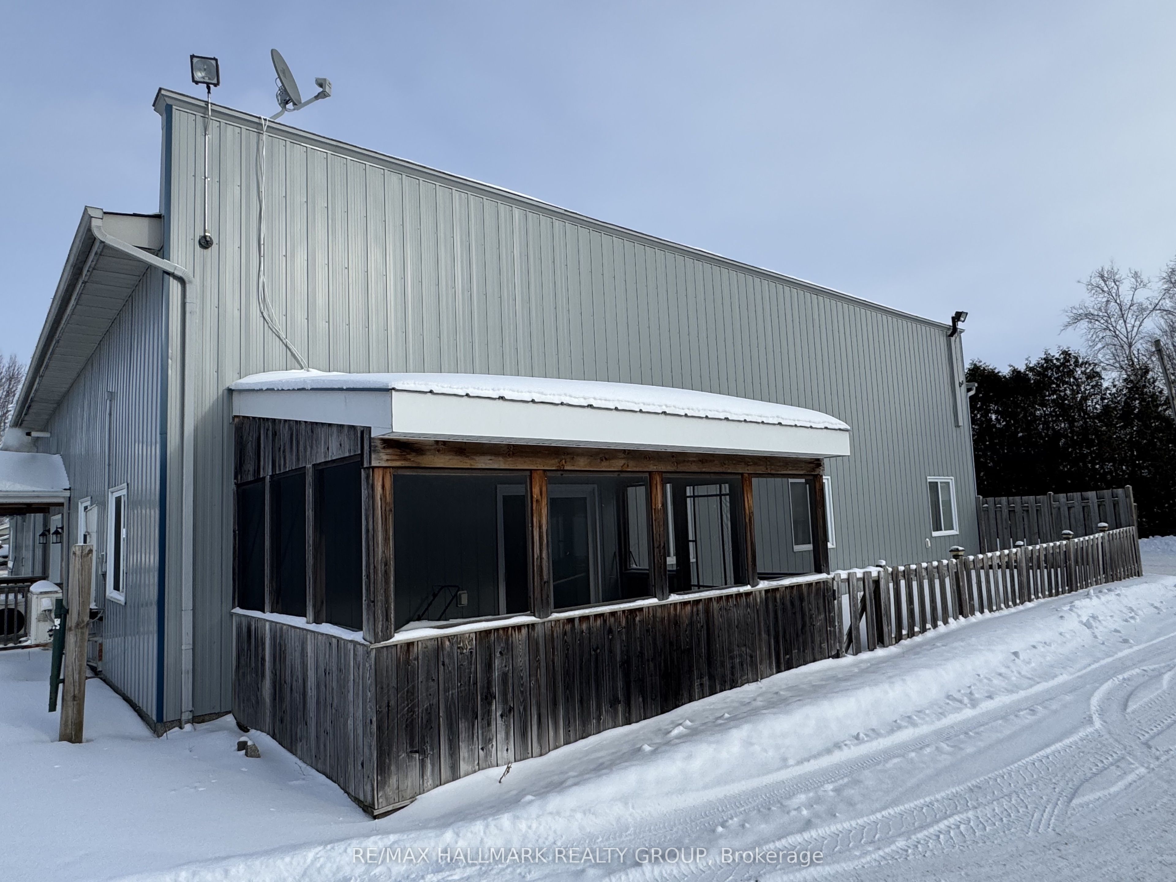 33 Queen St Street Property Photo 29