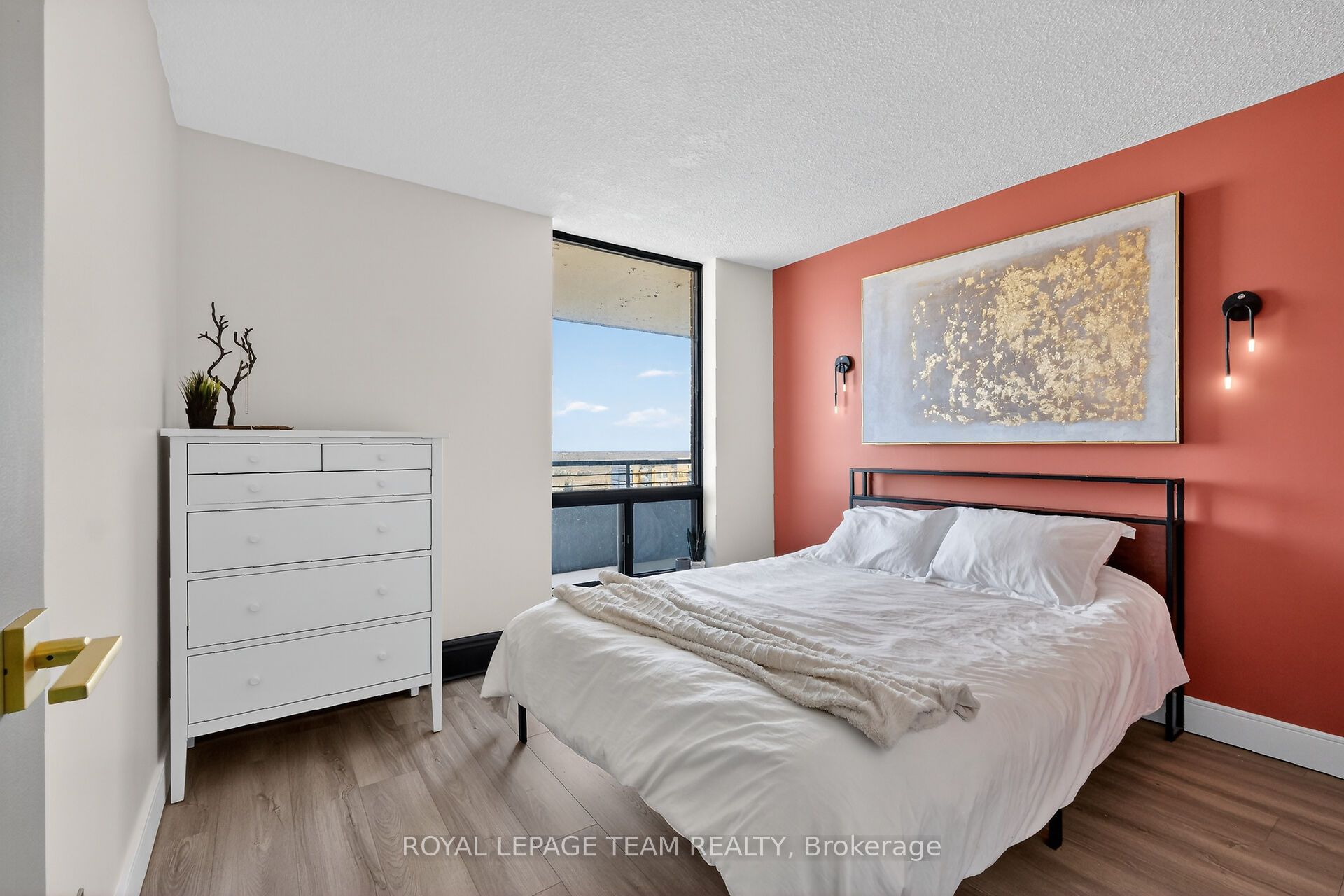 515 St Laurent Boulevard S 1809 Property Photo 25