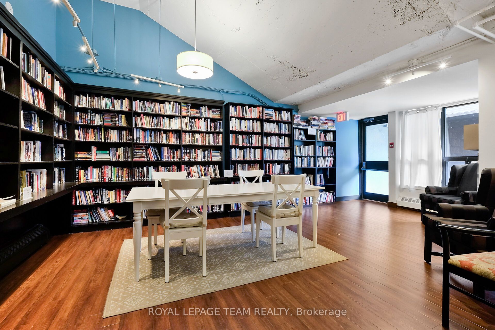 515 St Laurent Boulevard S 1809 Property Photo 38