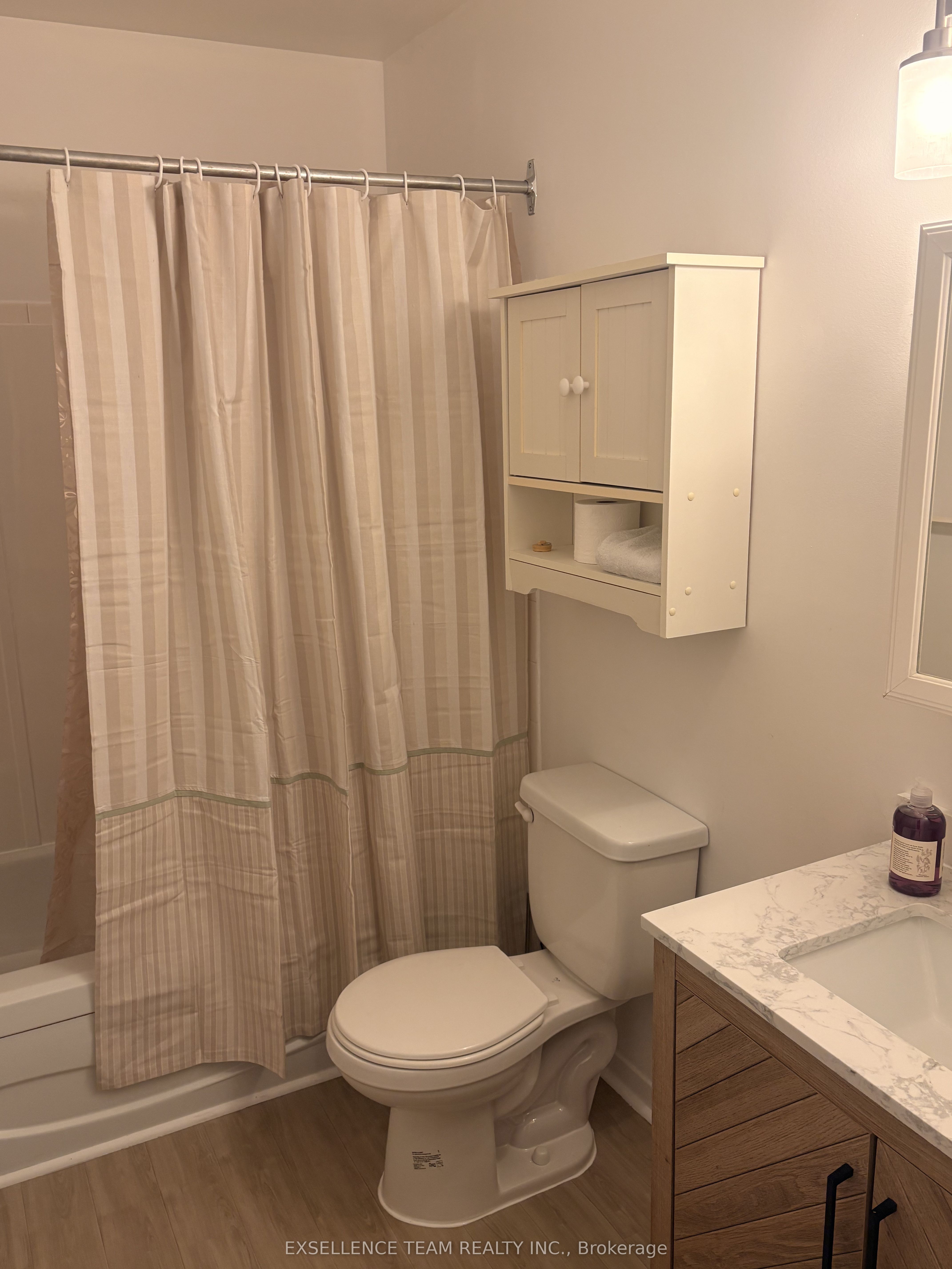 220 Kenyon Street Property Photo 19