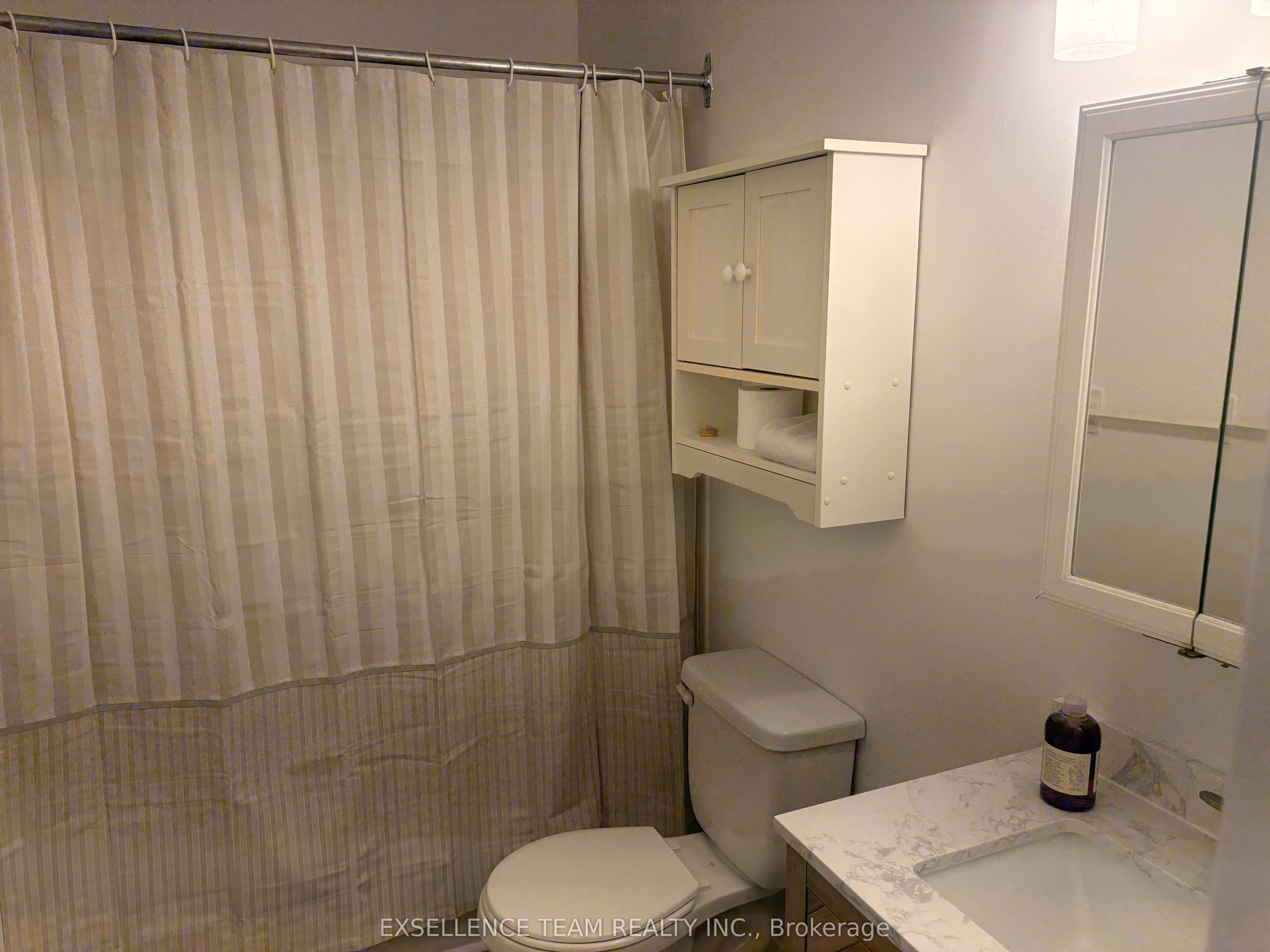 220 Kenyon Street Property Photo 20