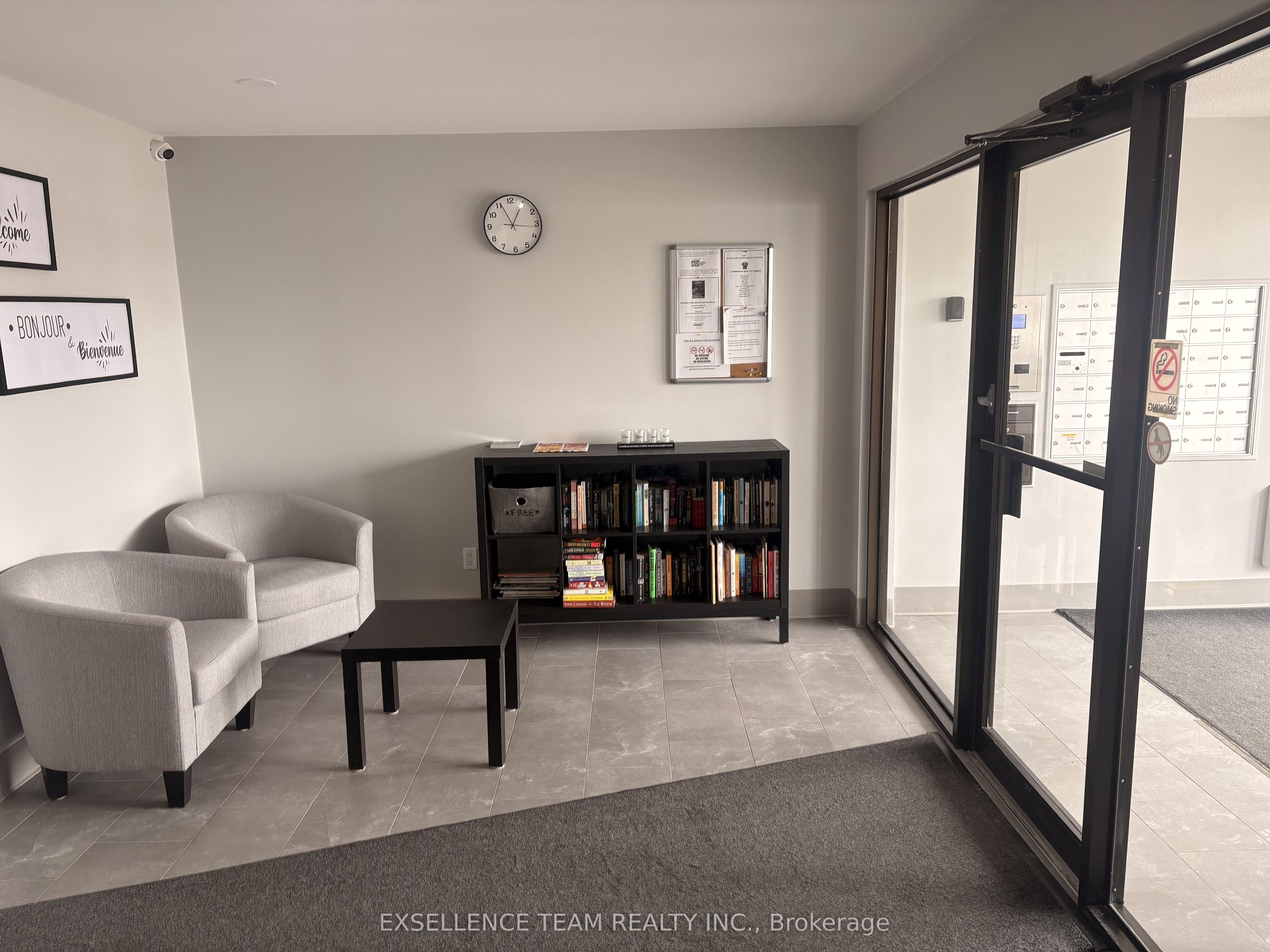220 Kenyon Street Property Photo 25