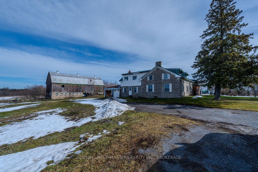 407 Blessington Road Property Photo 5