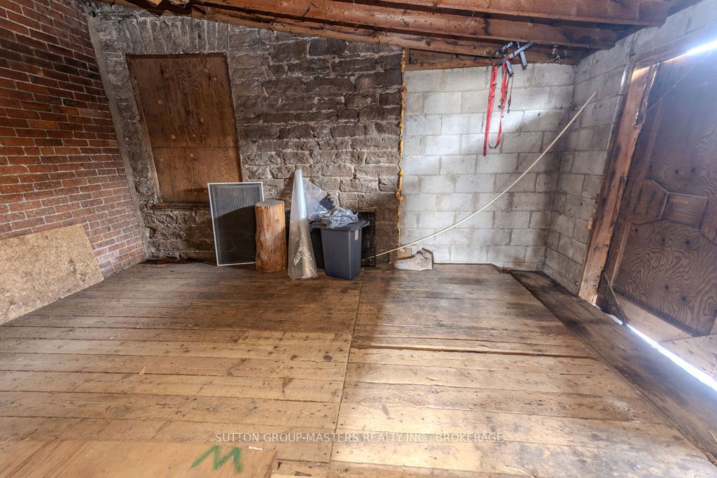 407 Blessington Road Property Photo 30