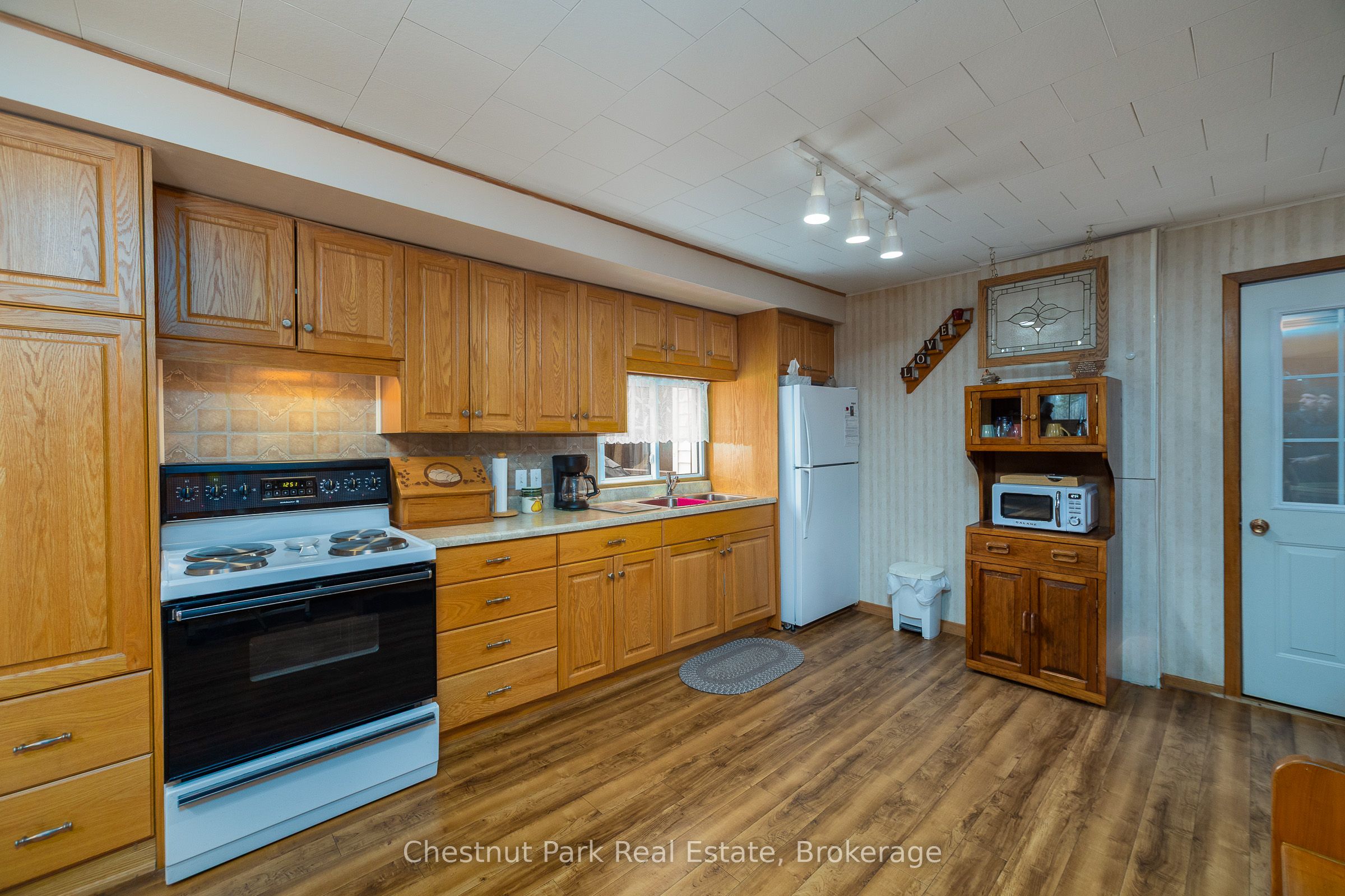 187 Warner Bay Road Property Photo 11