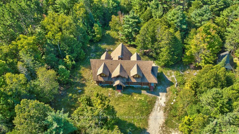 2467 Darling Road Property Photo 2