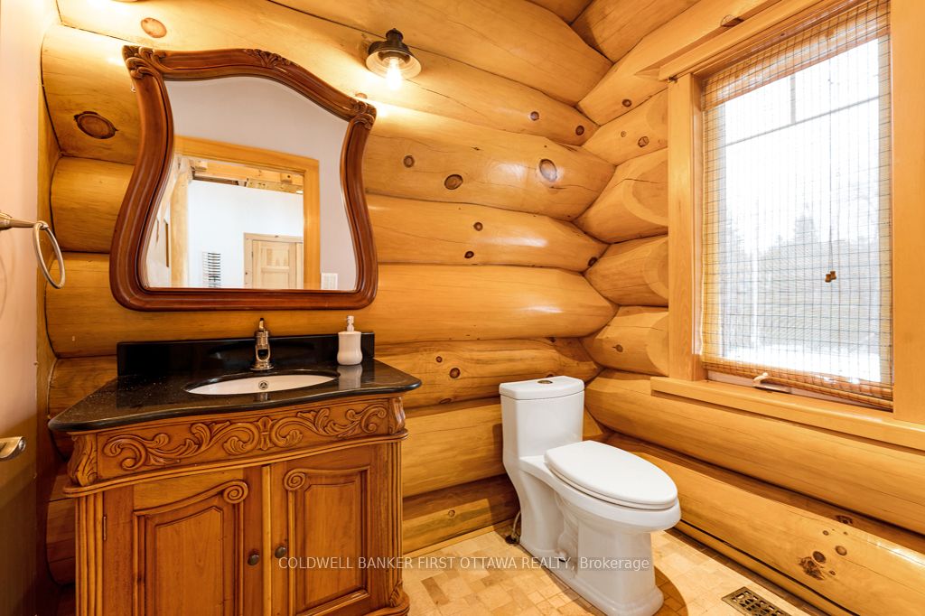 2467 Darling Road Property Photo 20