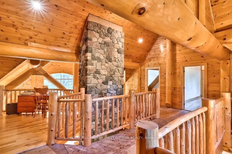2467 Darling Road Property Photo 24