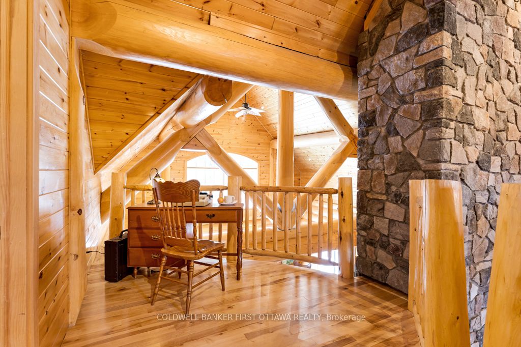 2467 Darling Road Property Photo 25