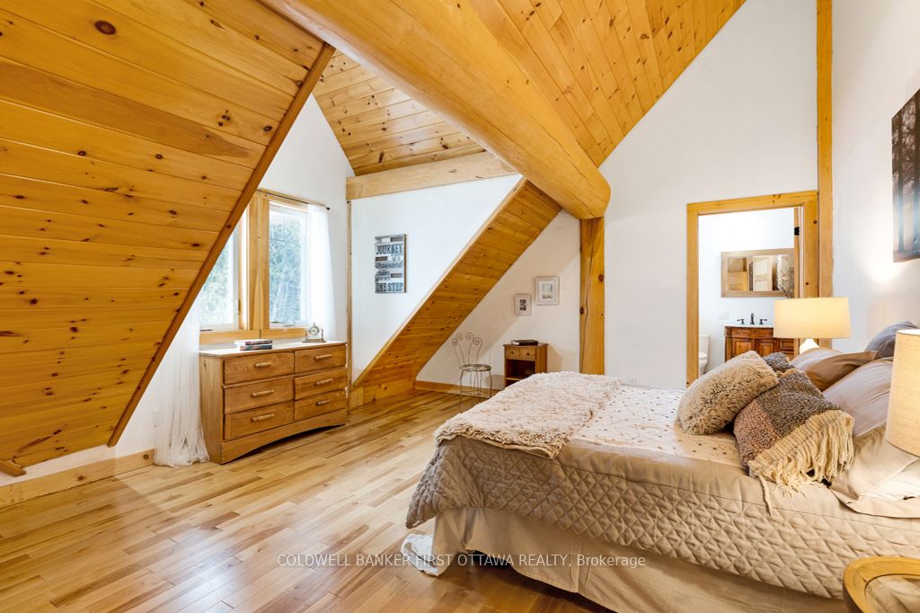 2467 Darling Road Property Photo 29