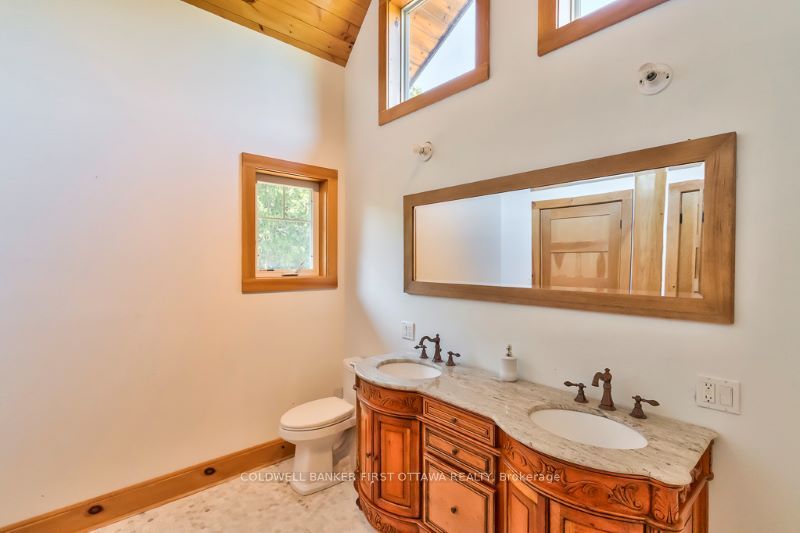 2467 Darling Road Property Photo 30