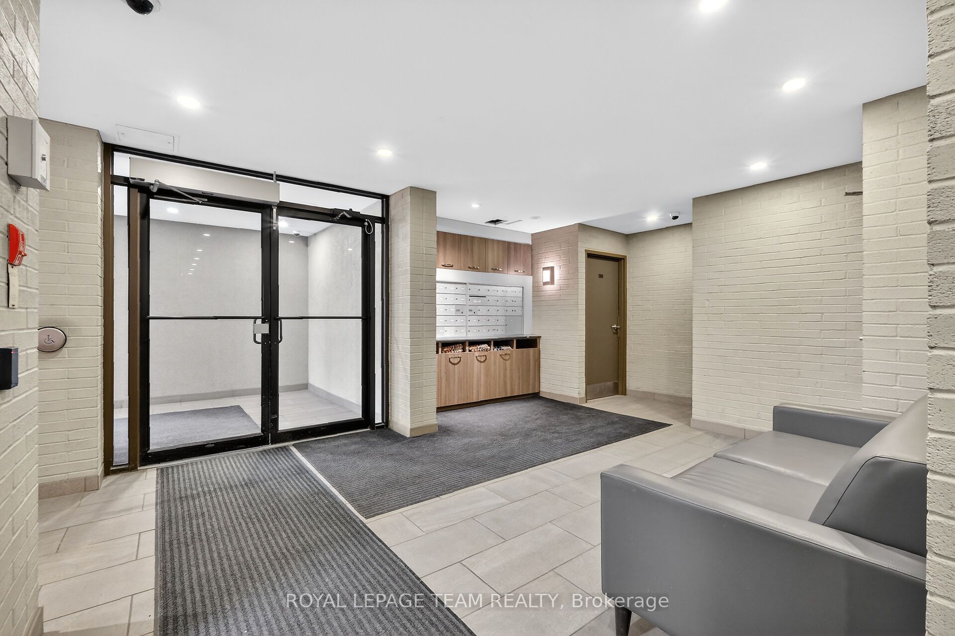 40 Arthur Street 601 Property Photo 2