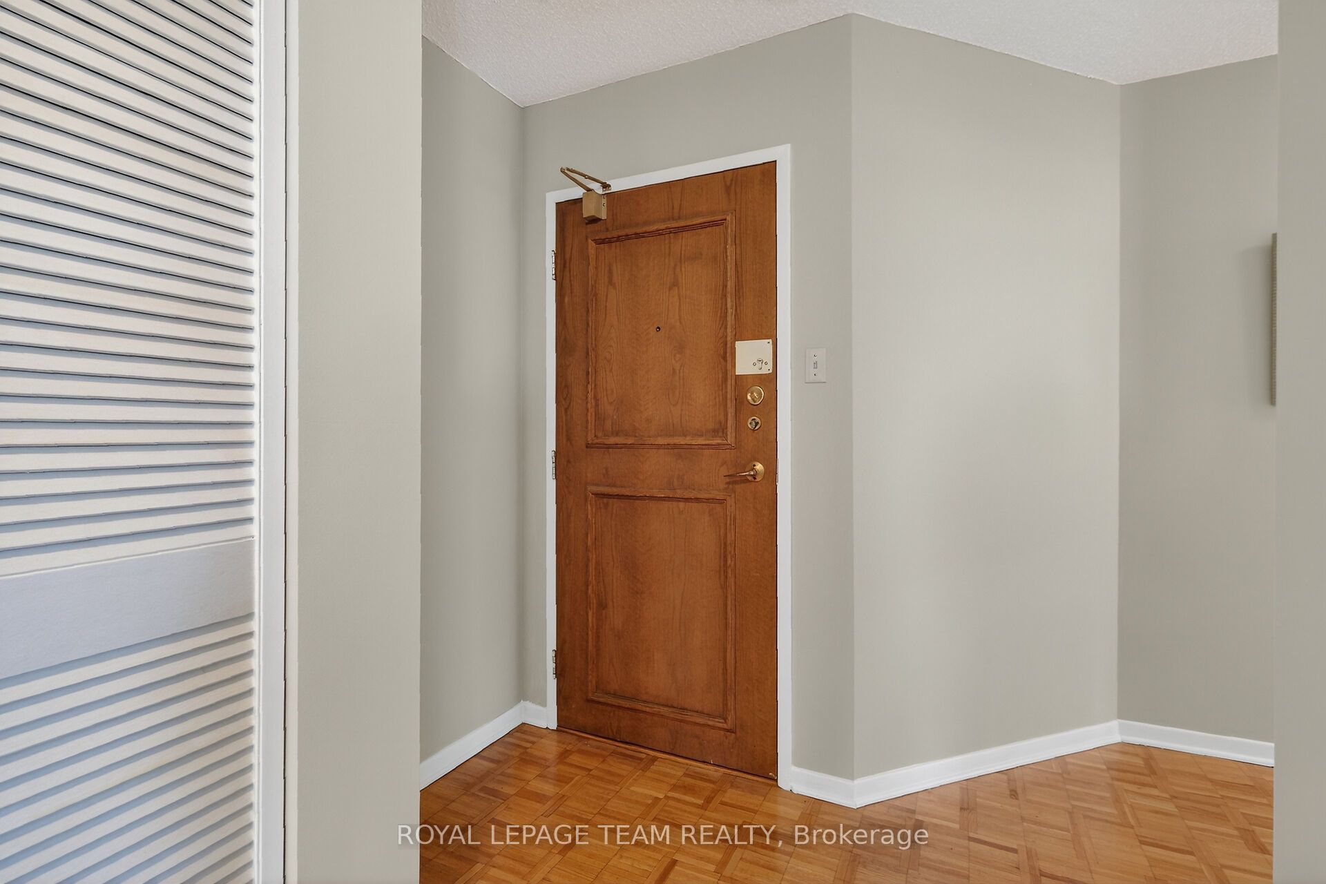 40 Arthur Street 601 Property Photo 5