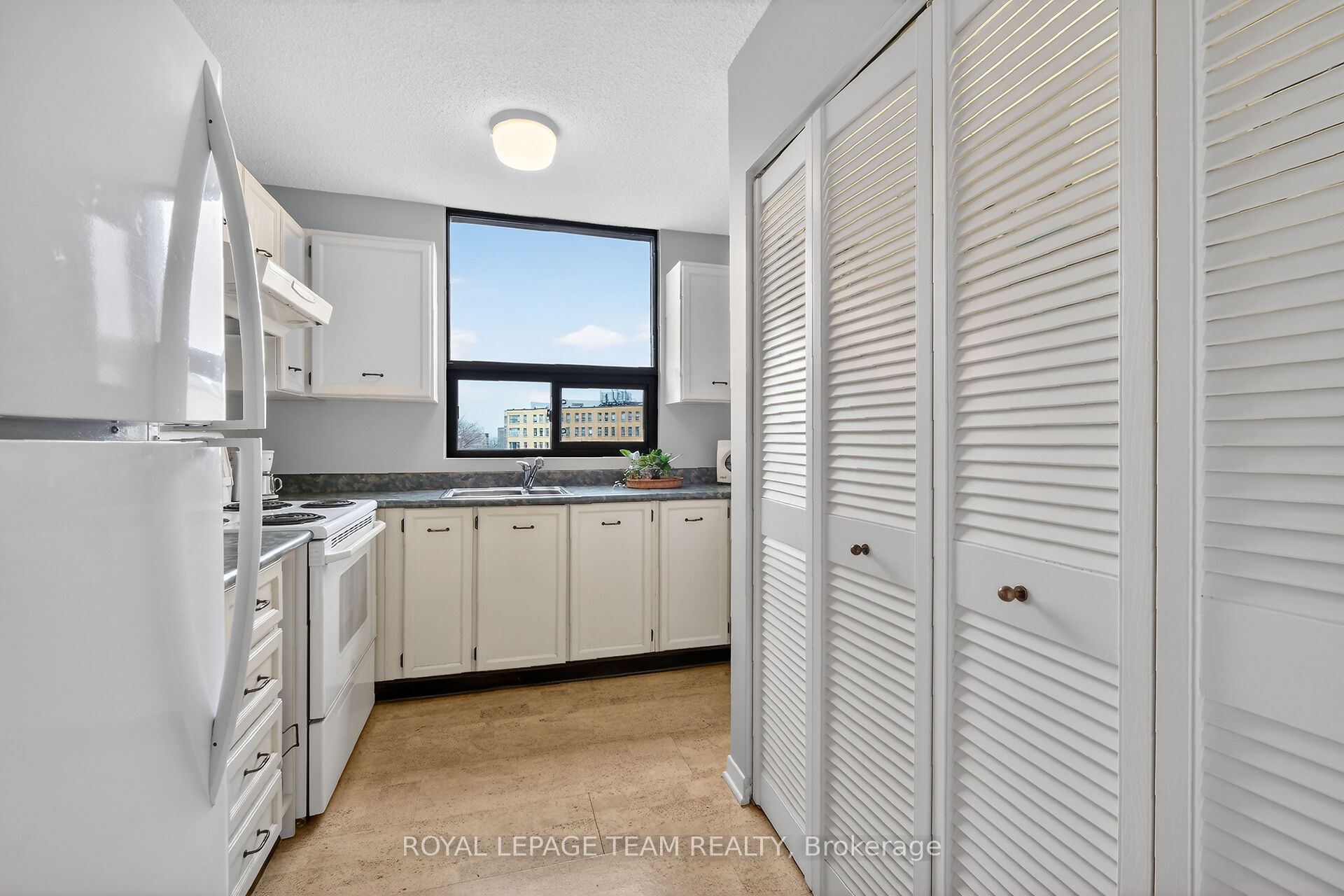 40 Arthur Street 601 Property Photo 17