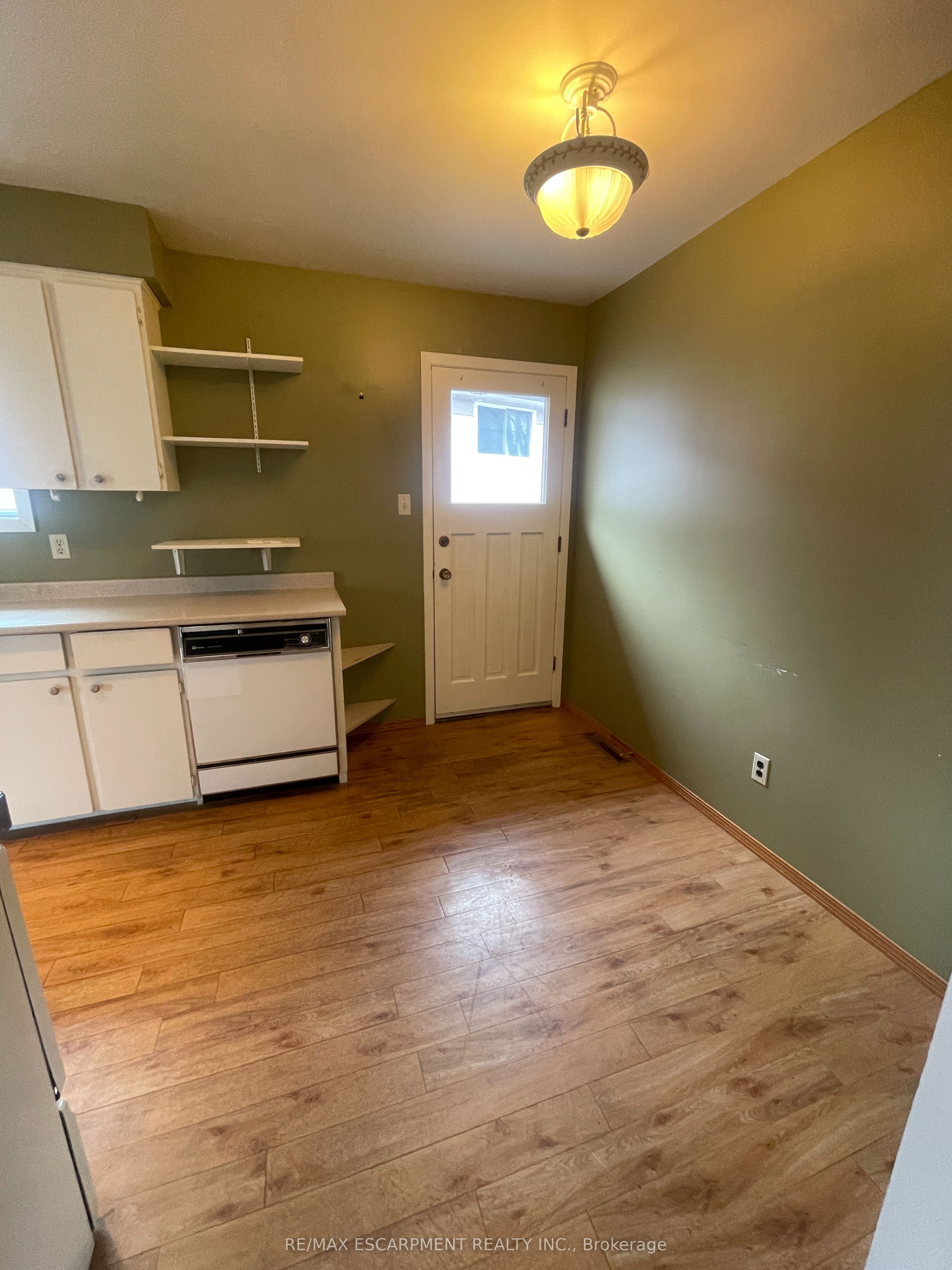 24 Yeoville Court Property Photo 6