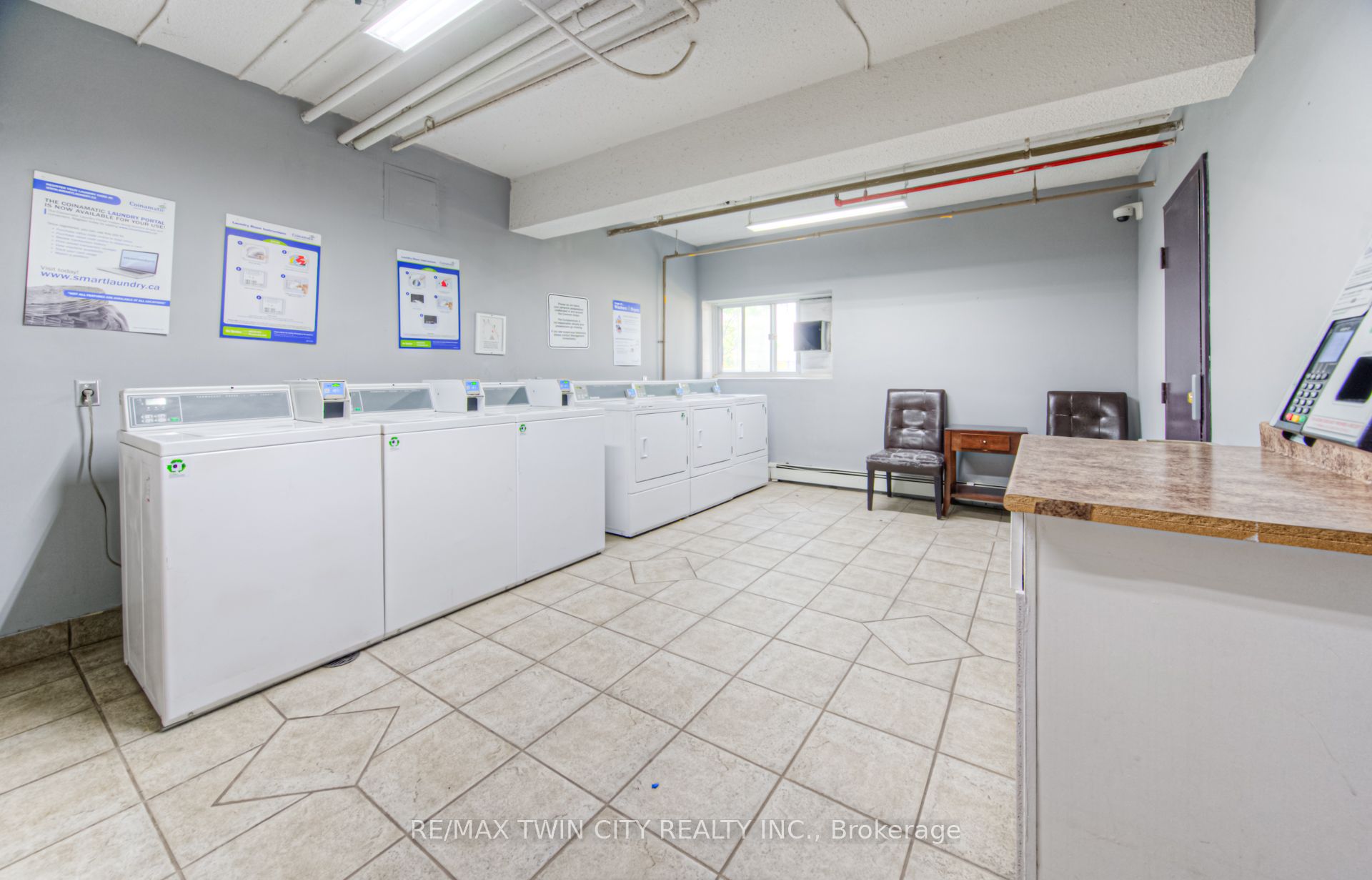 283 Fairway Road N 201 Property Photo 10