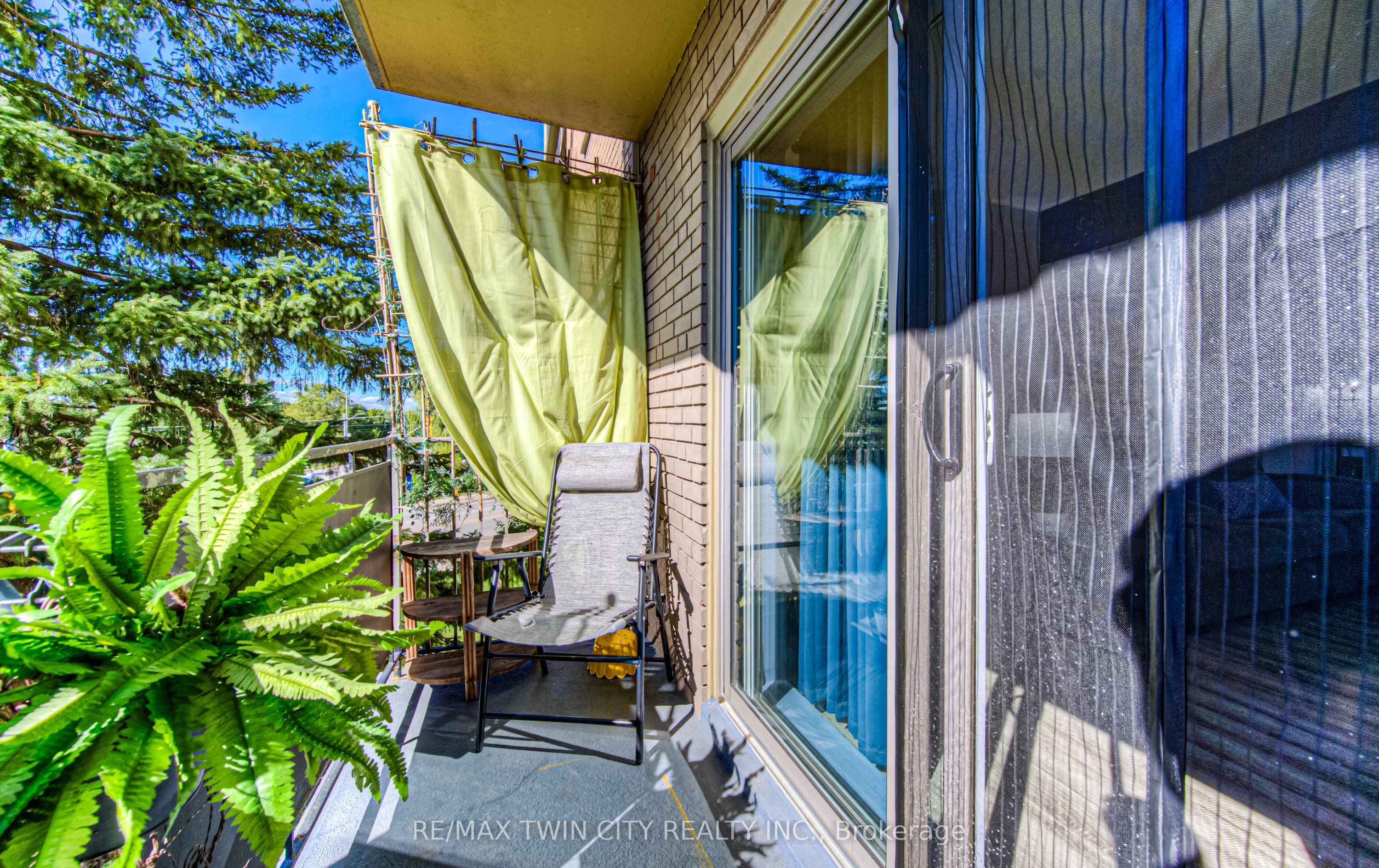 283 Fairway Road N 201 Property Photo 31