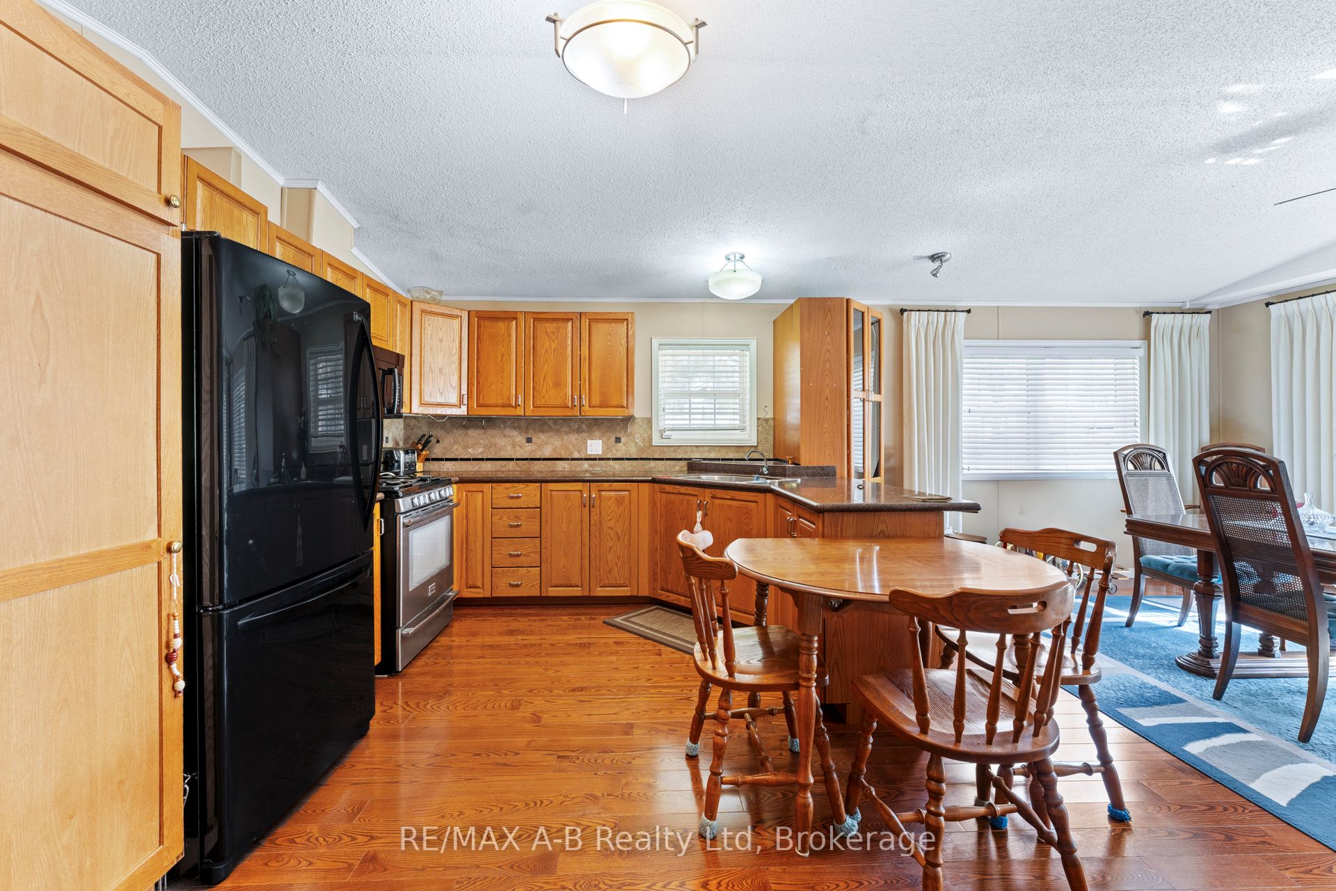 316489 31st Line 936 Property Photo 4