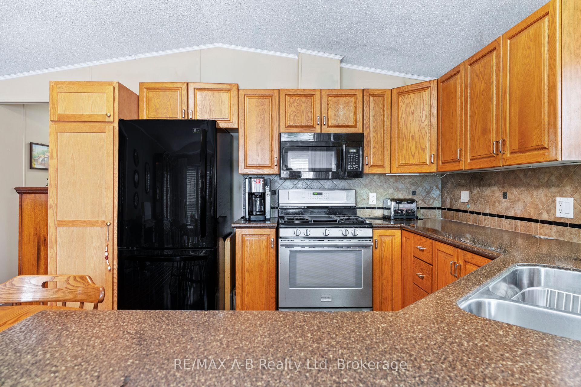 316489 31st Line 936 Property Photo 6