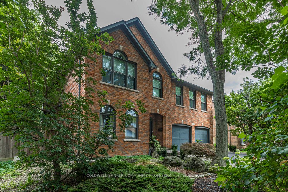 223 Briar Hill Crescent Property Photo 4