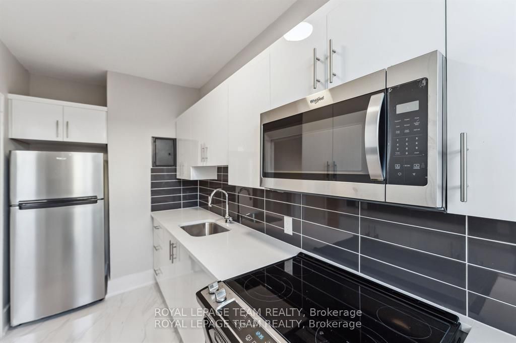407 Elgin Street 30 Property Photo 13