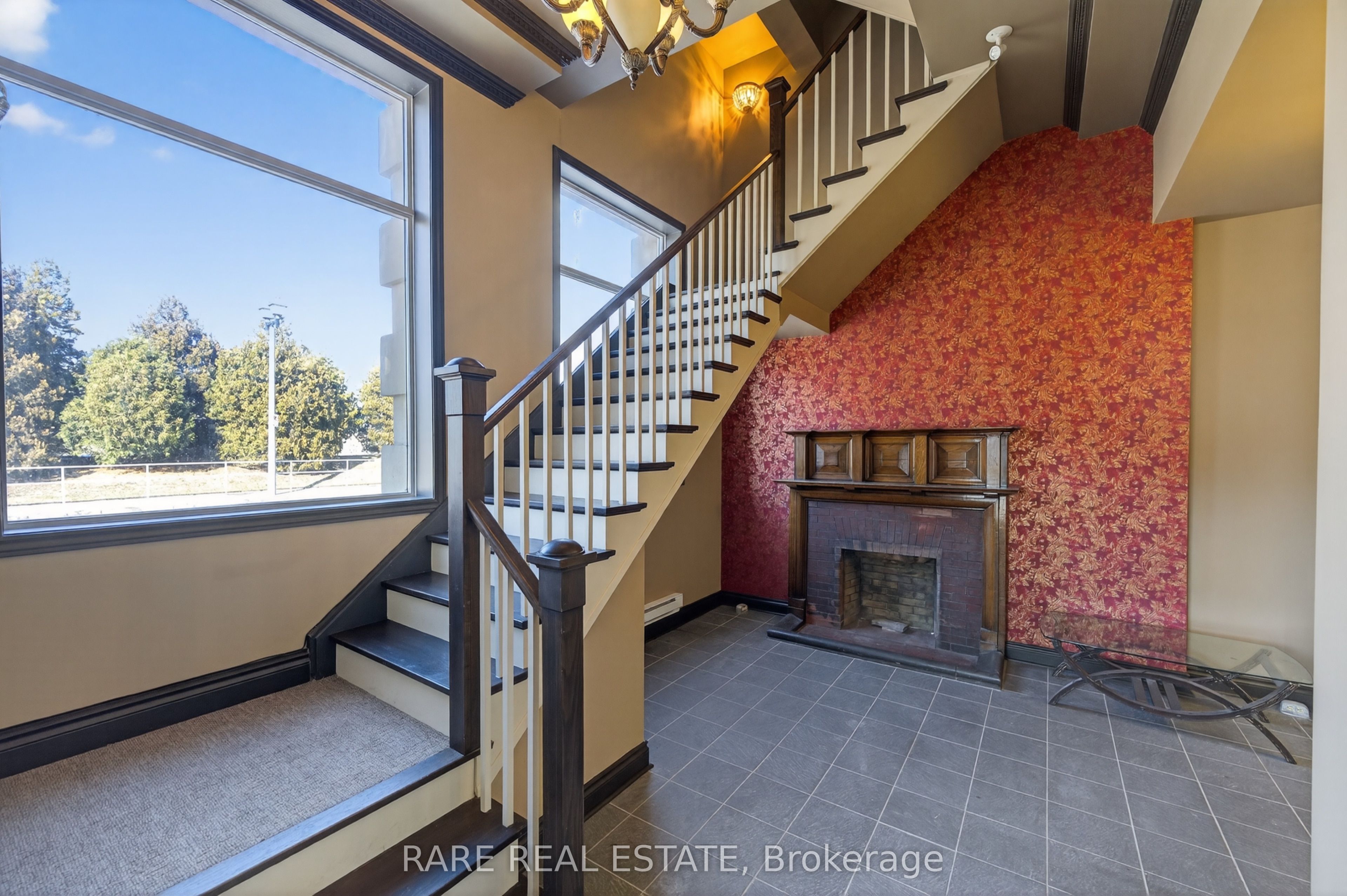 4190 Bridge Street Property Photo 4