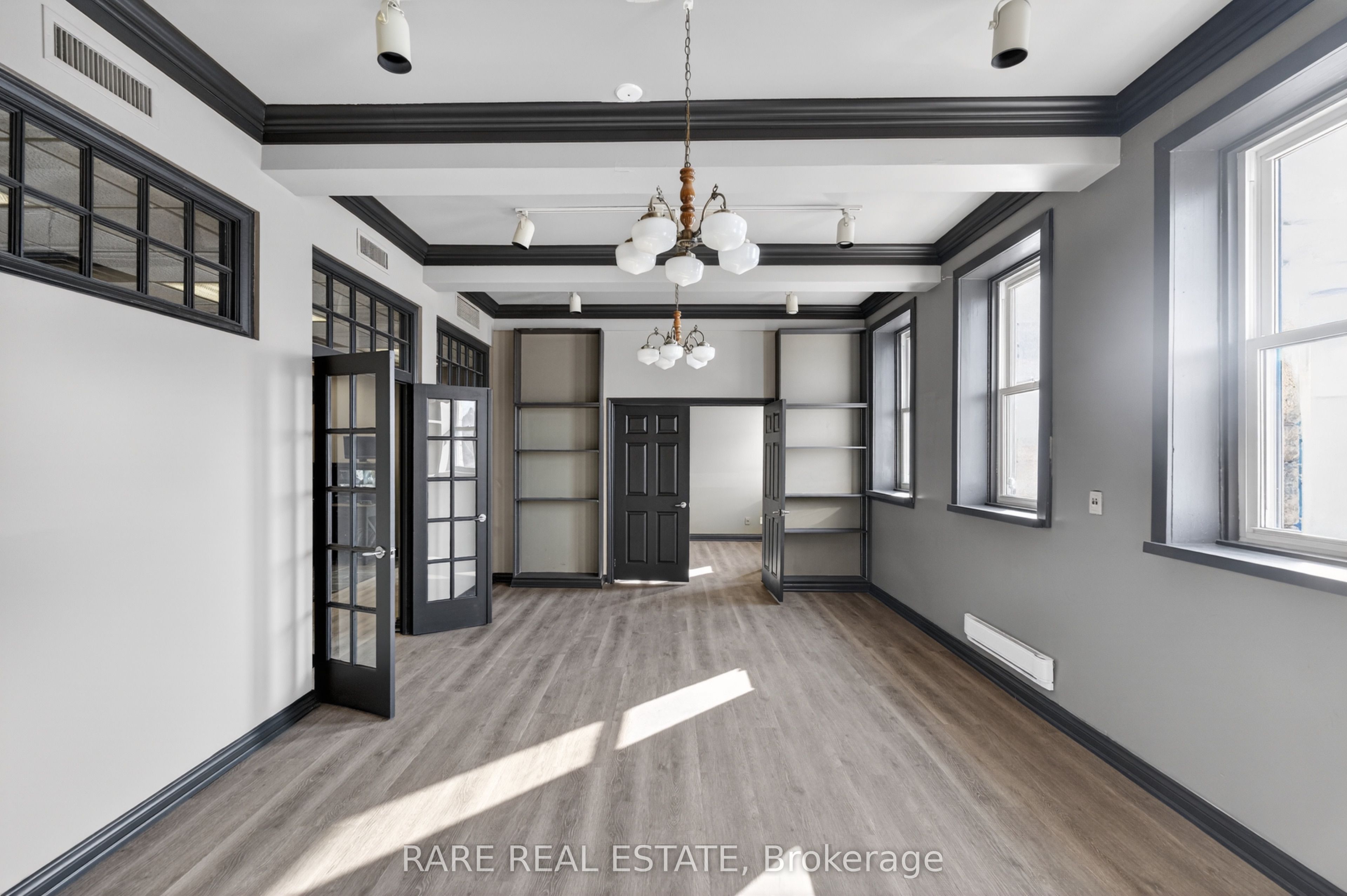 4190 Bridge Street Property Photo 8
