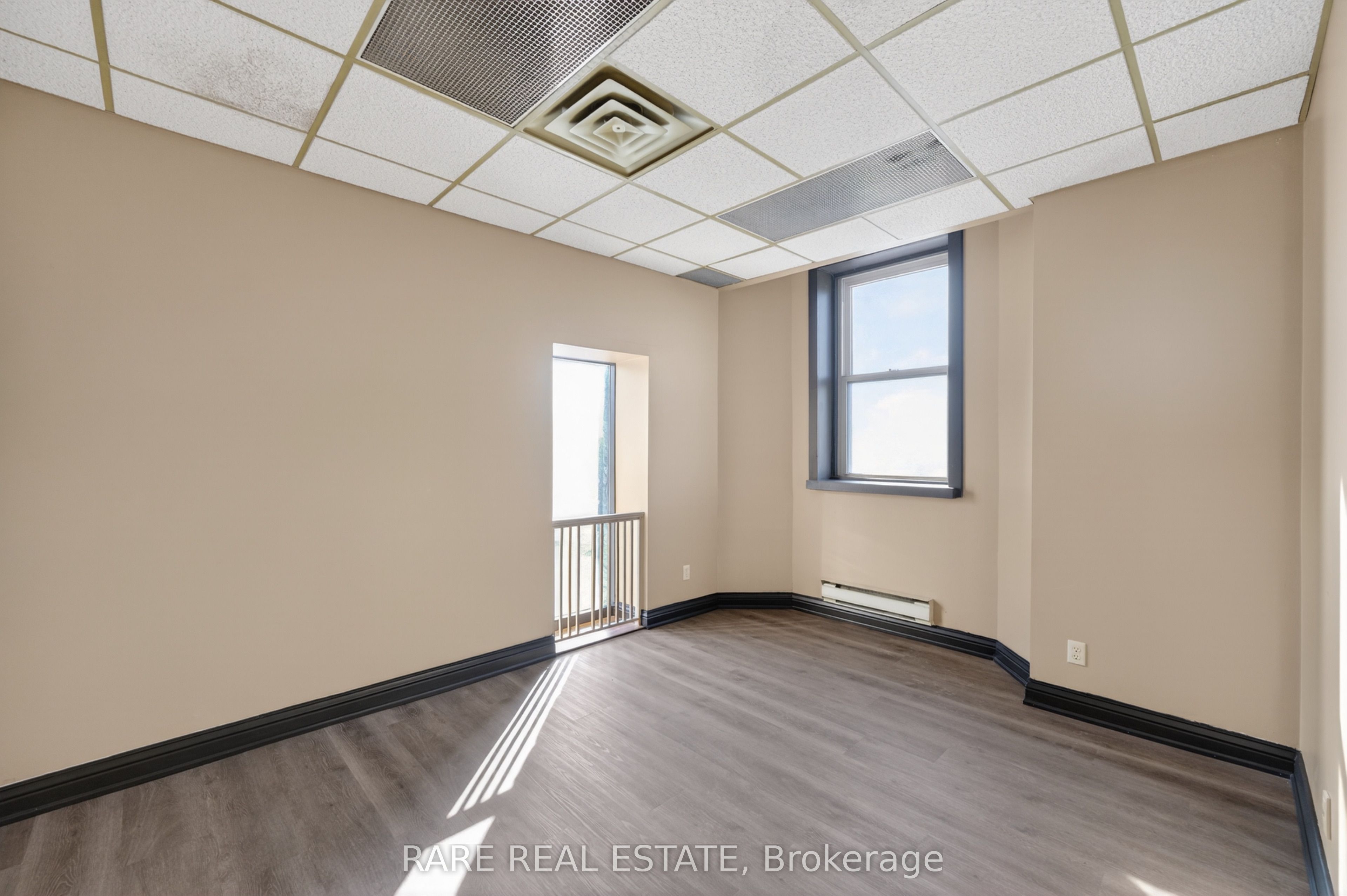 4190 Bridge Street Property Photo 9