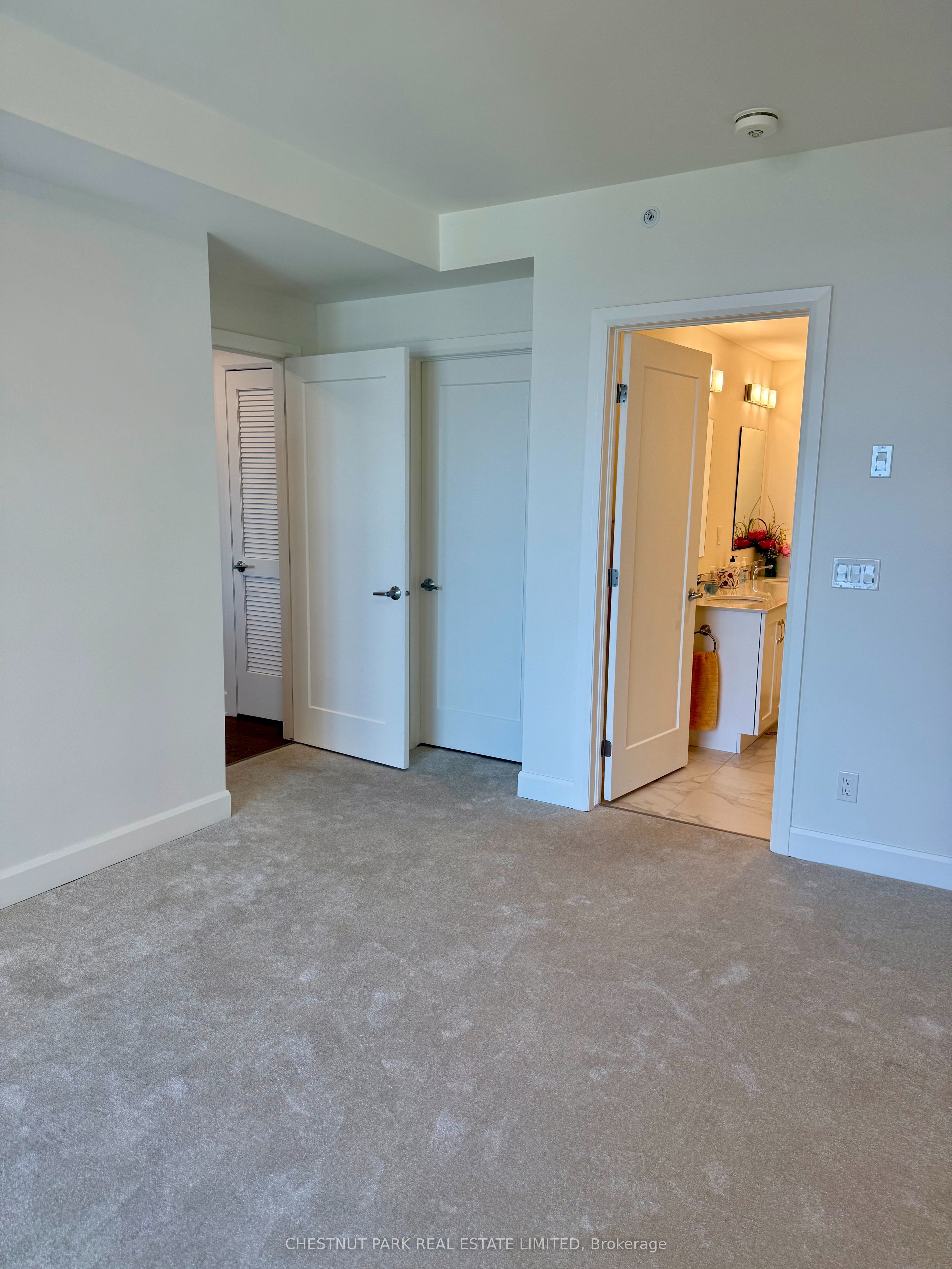 129b South Street 317 Property Photo 16