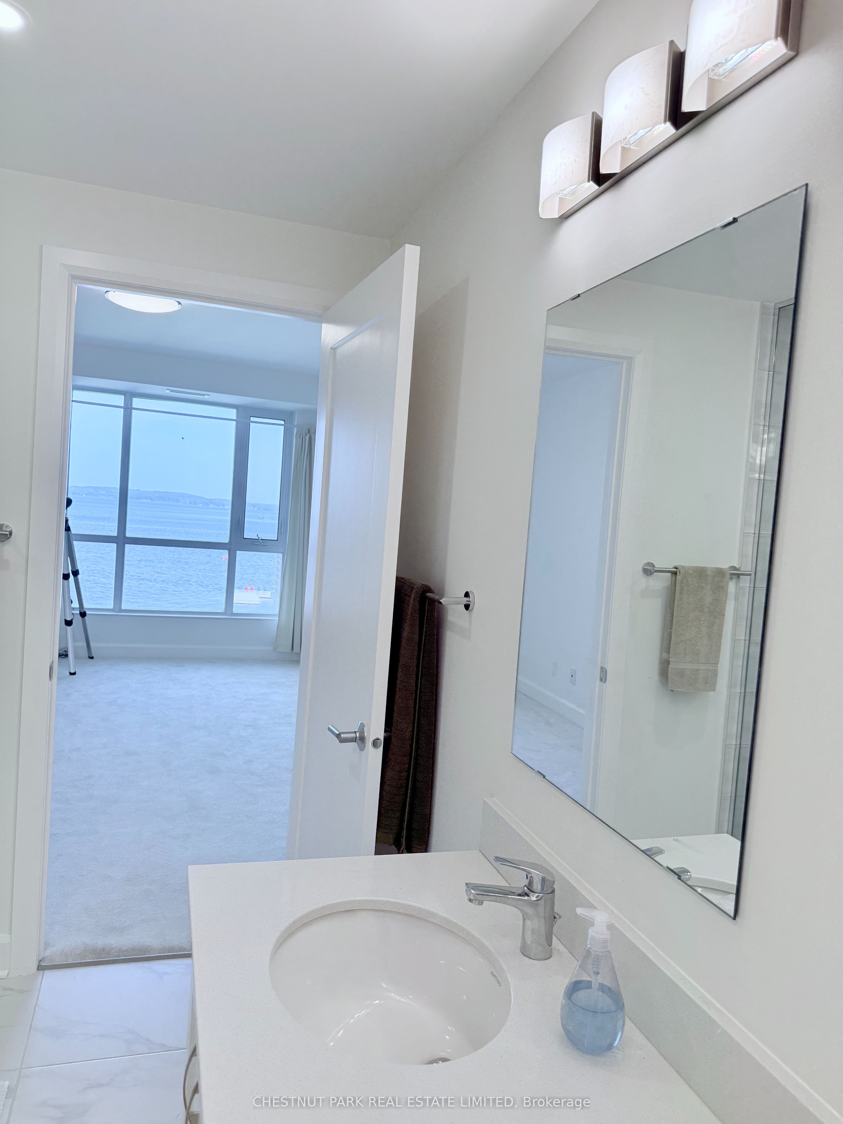 129b South Street 317 Property Photo 20