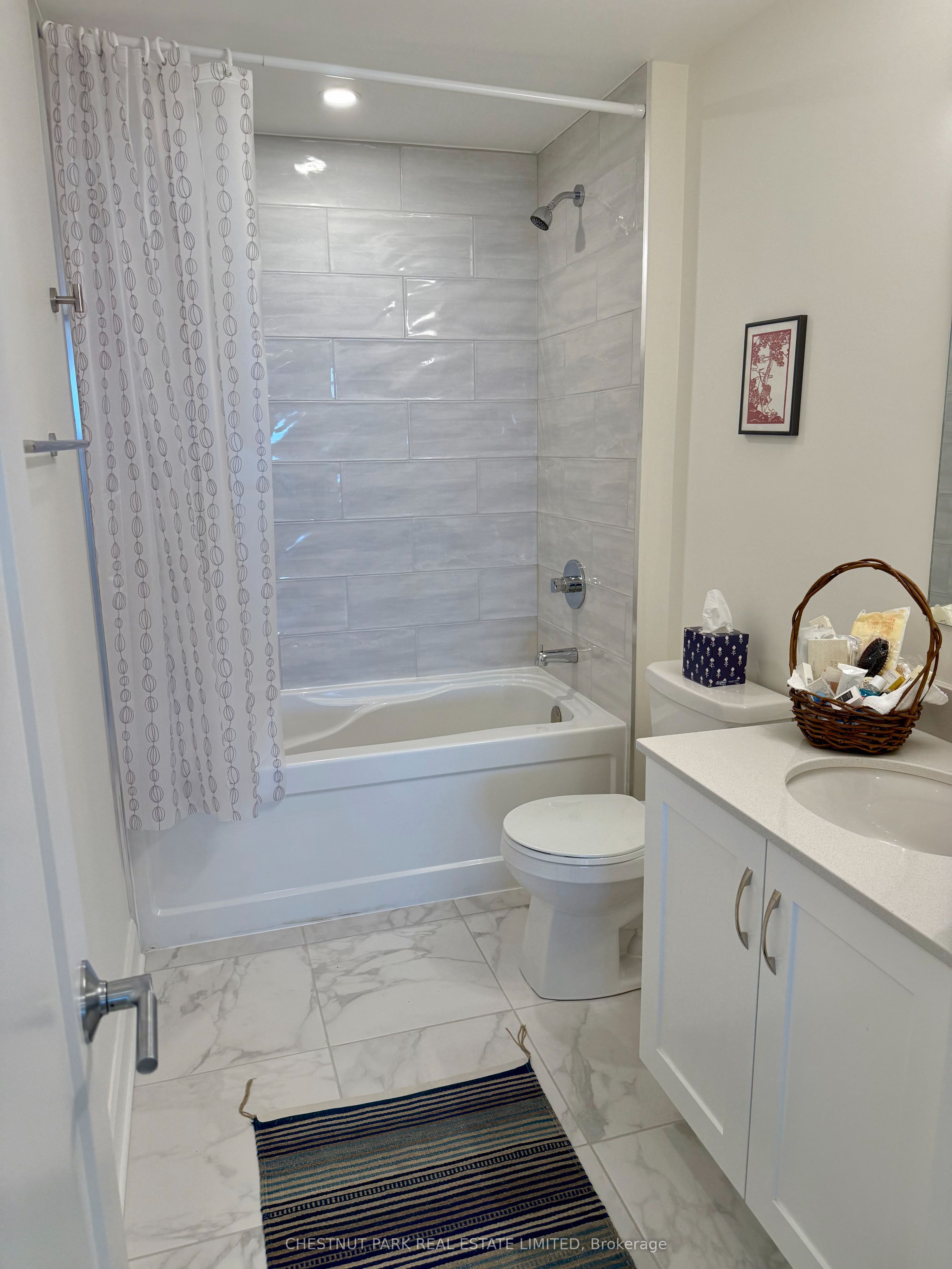 129b South Street 317 Property Photo 29