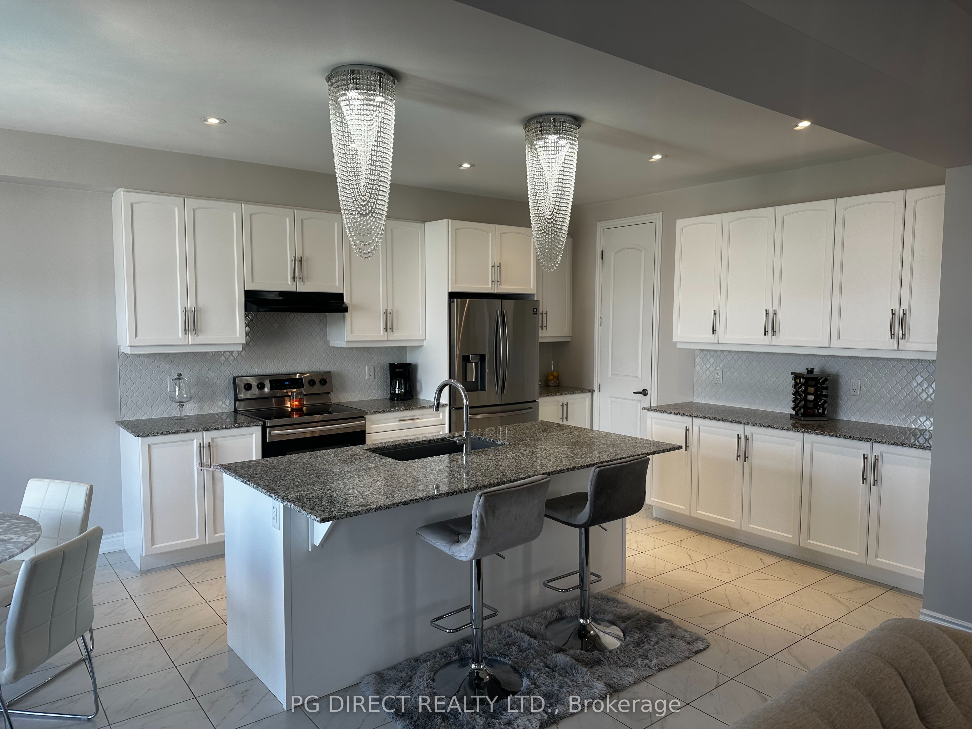 260 Meynell Road Property Photo 4