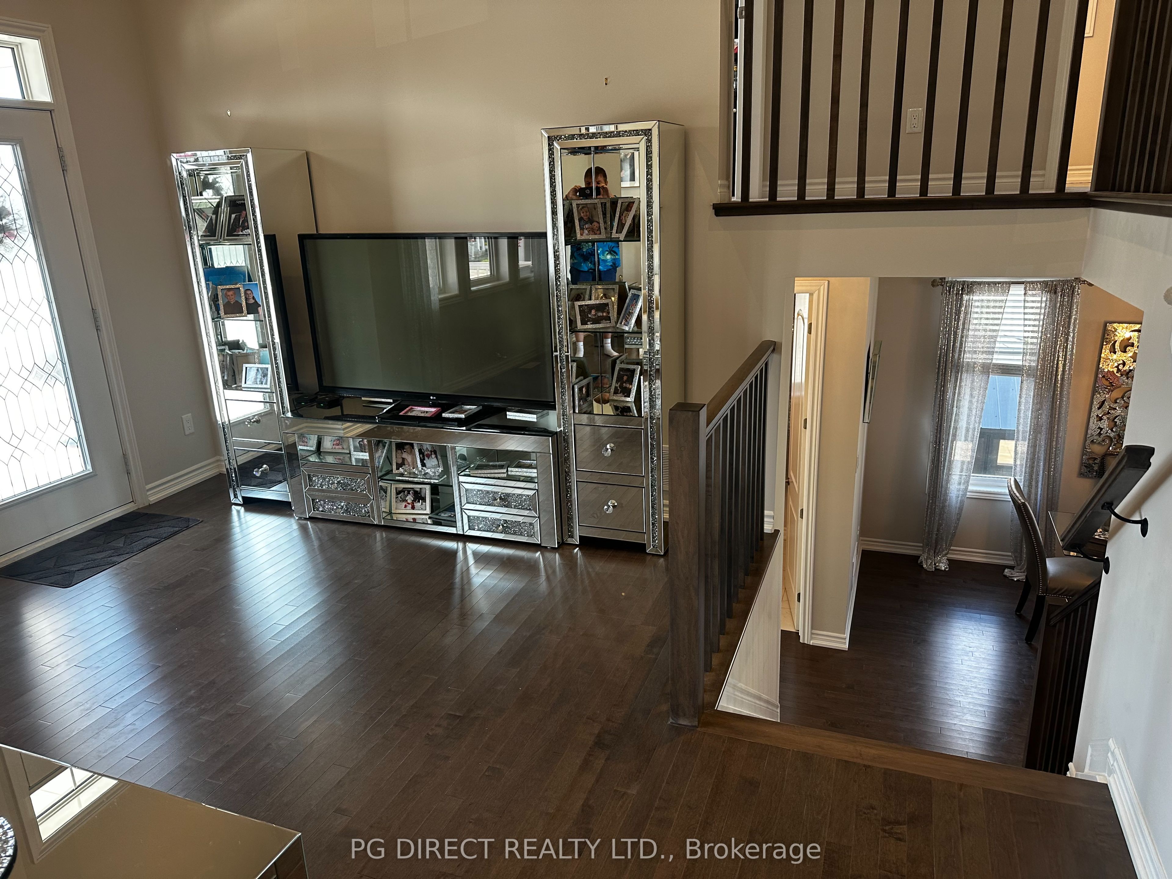260 Meynell Road Property Photo 9