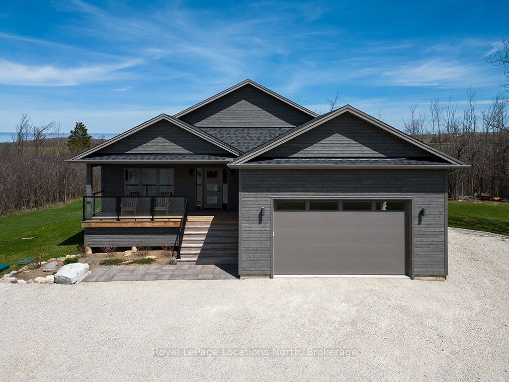 145 St Vincent Crescent Property Photo 1