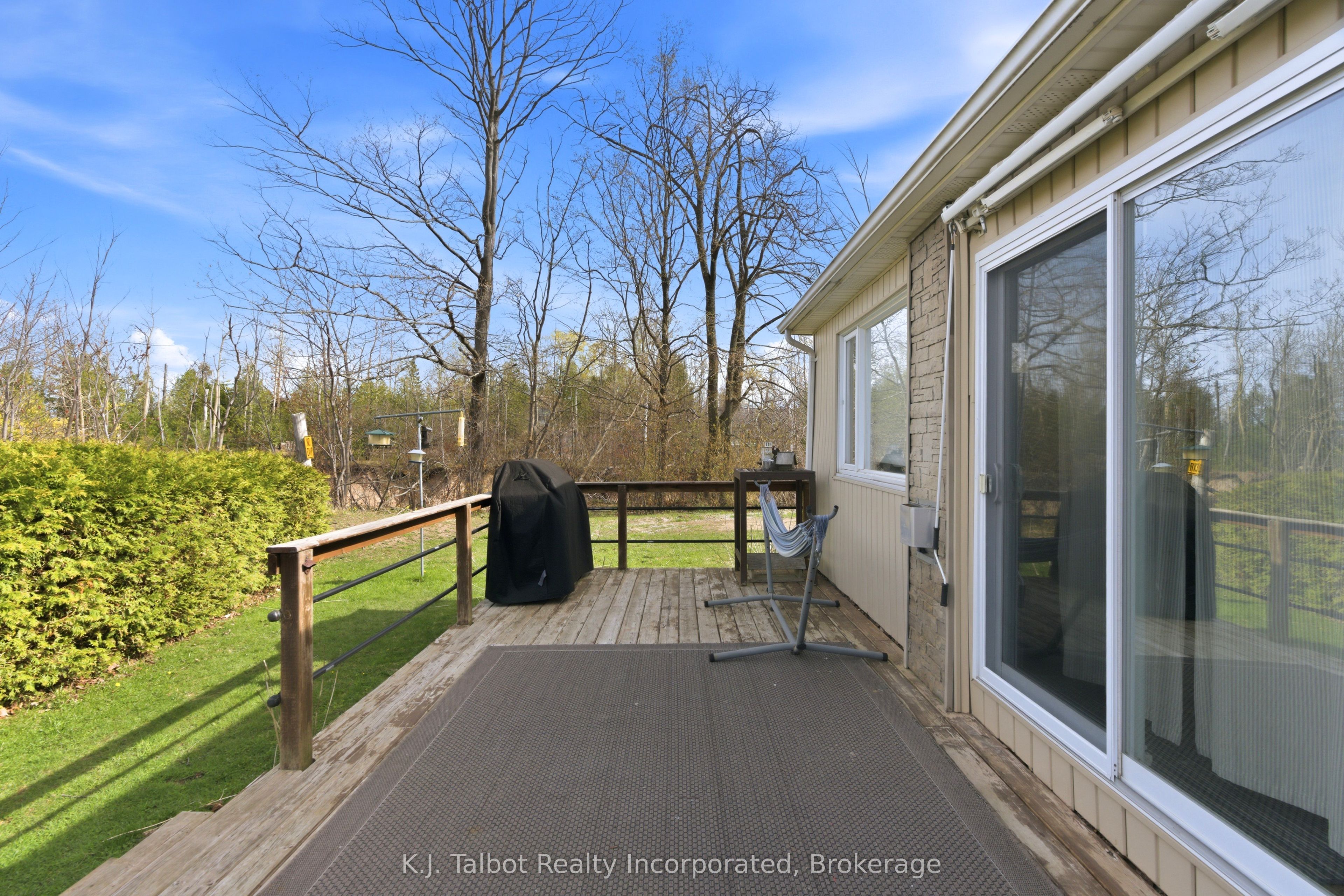 9 Ravine Park Road N Property Photo 10