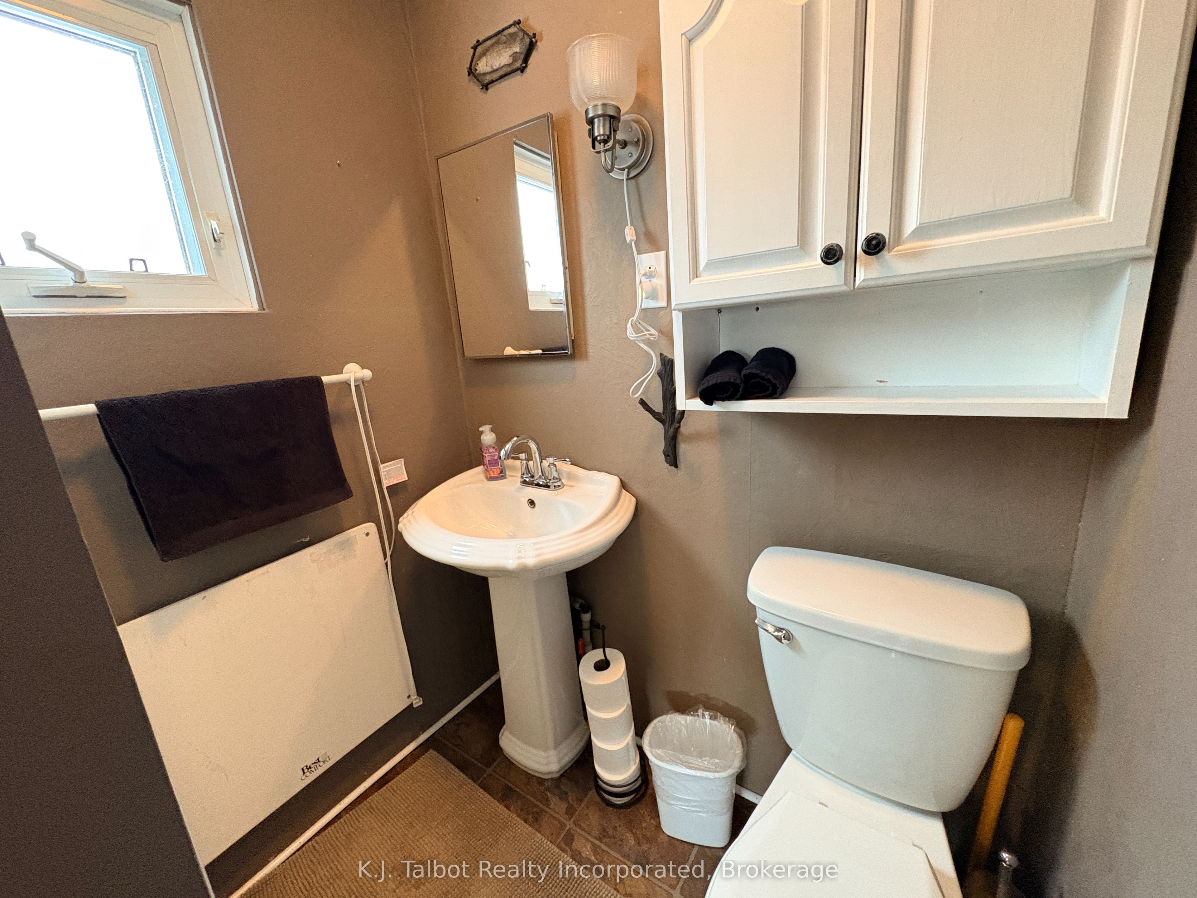 9 Ravine Park Road N Property Photo 14