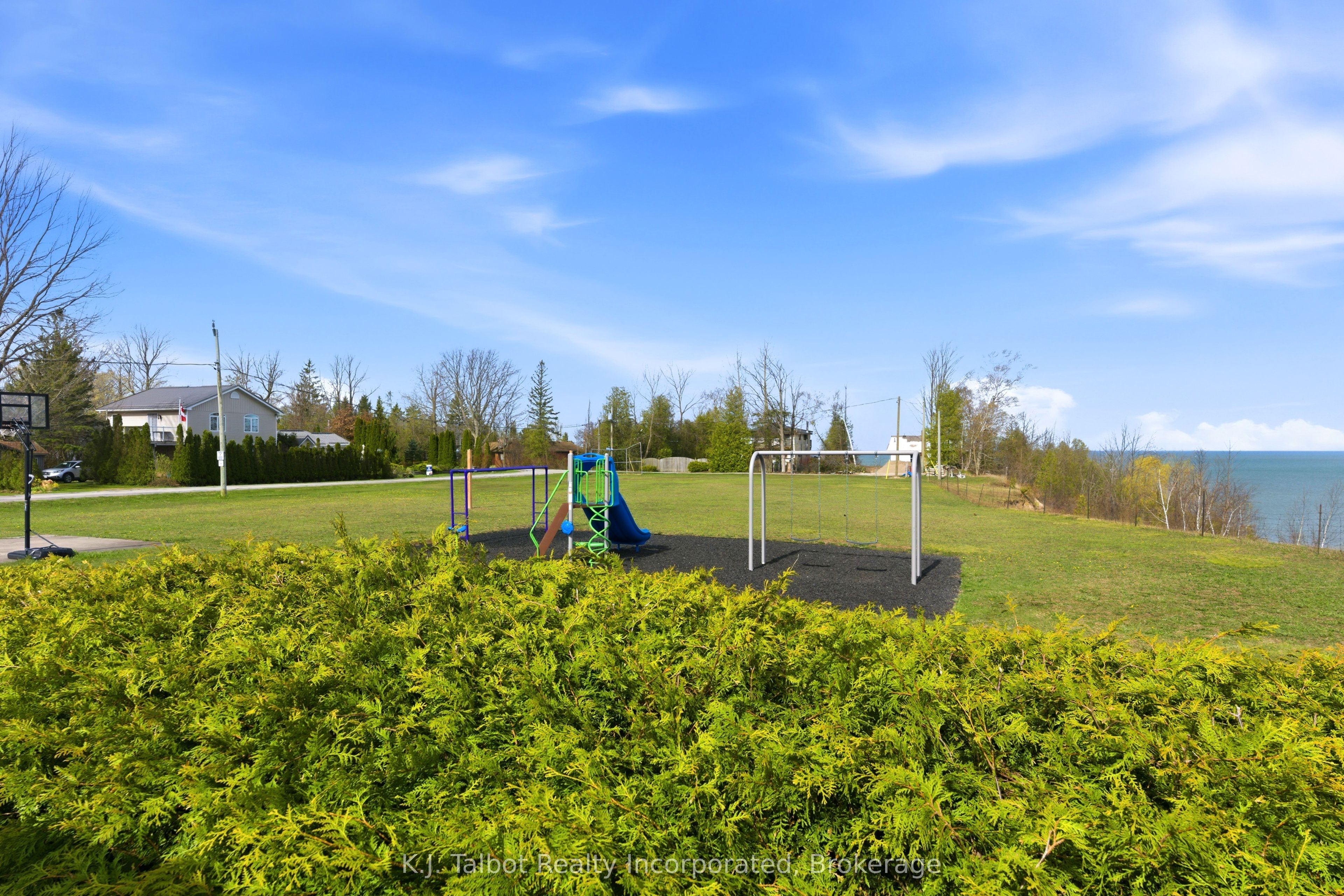 9 Ravine Park Road N Property Photo 37