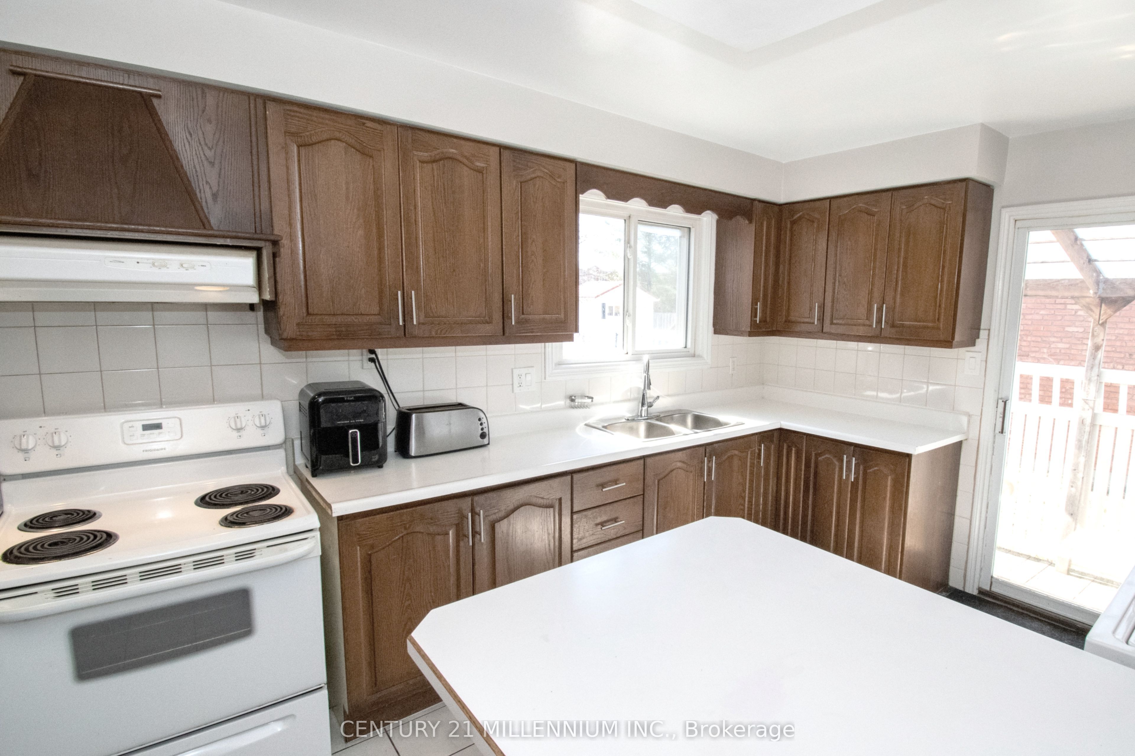3 College Park Drive Property Photo 15