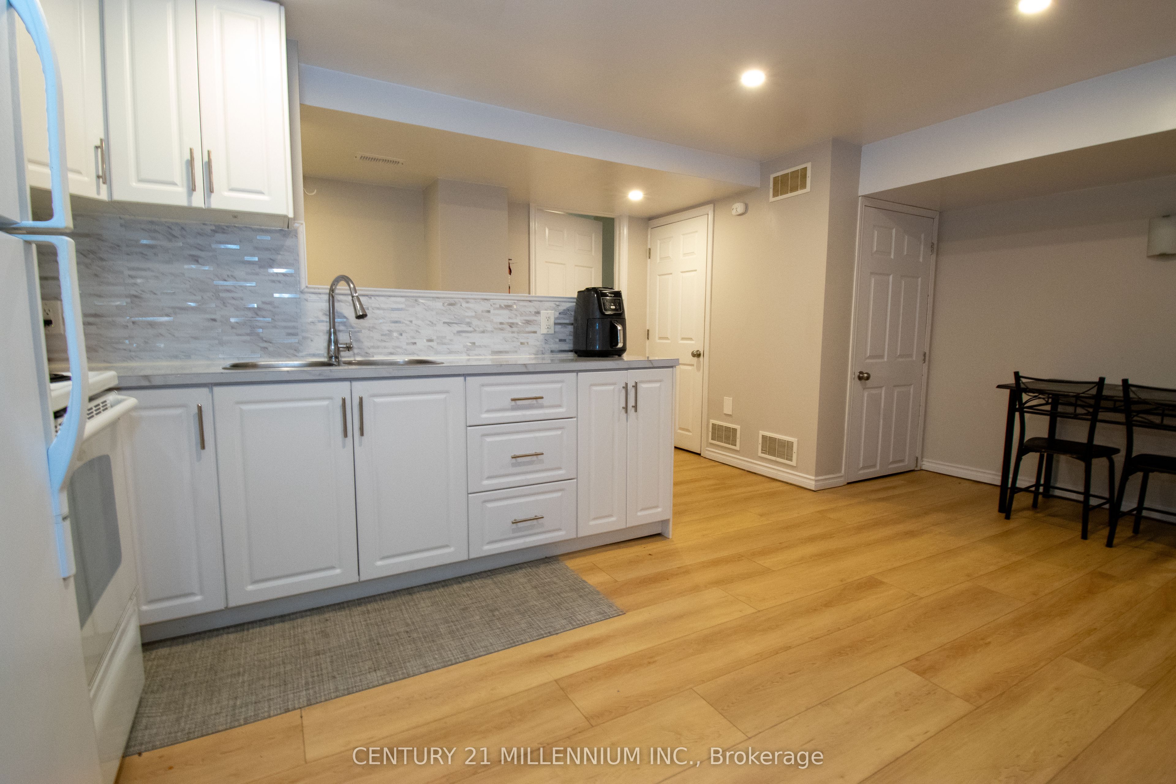3 College Park Drive Property Photo 26