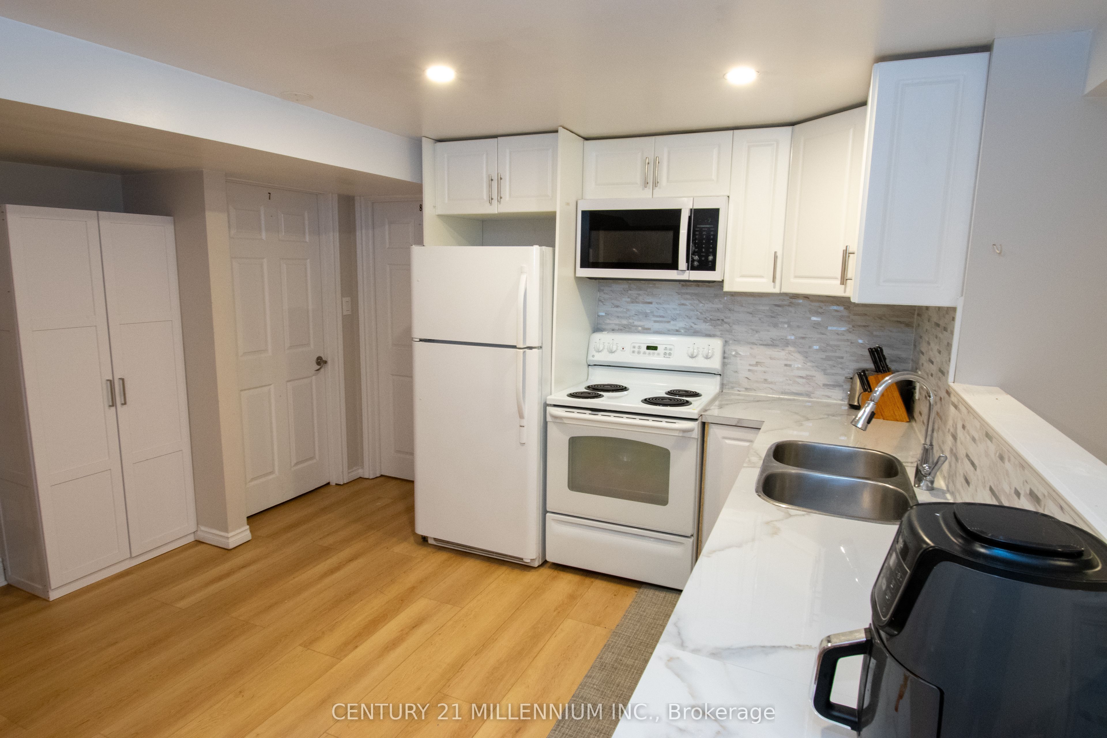 3 College Park Drive Property Photo 27